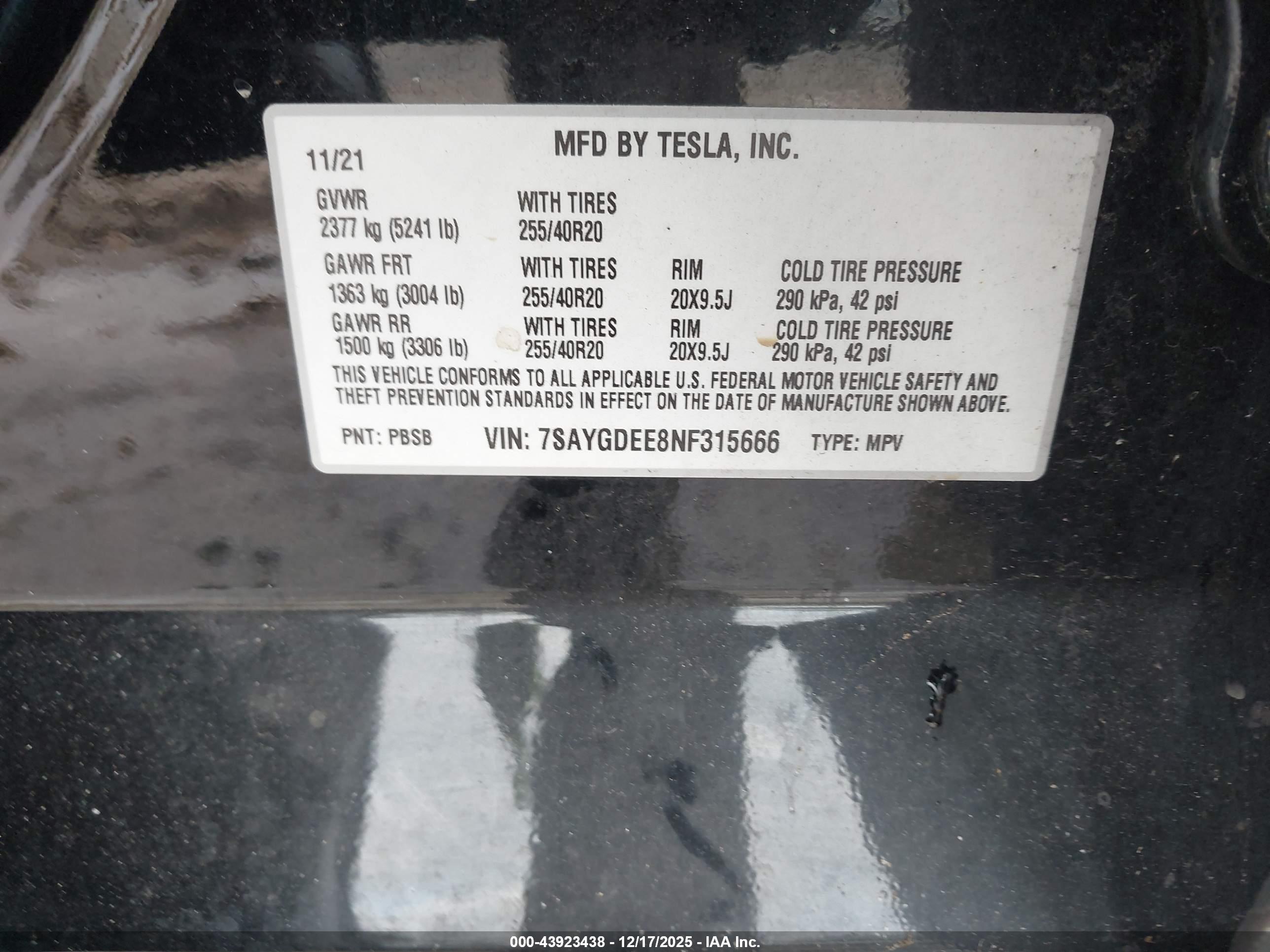 TESLA MODEL image 9