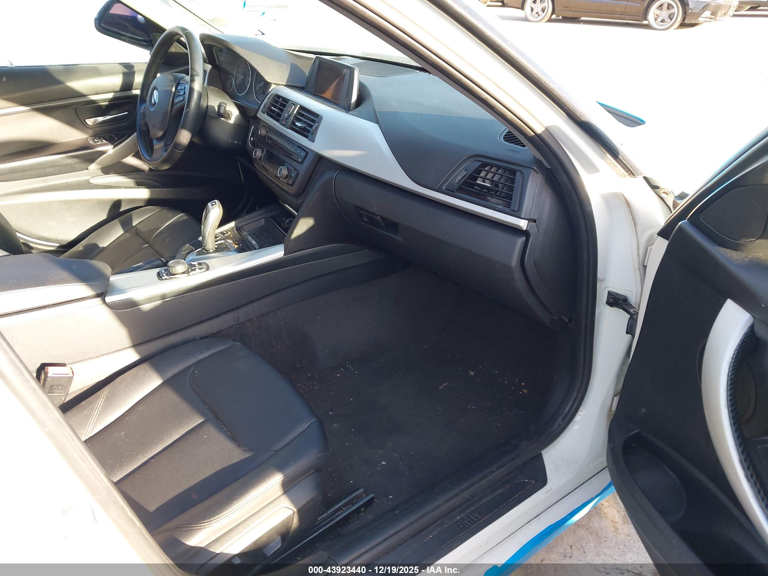 BMW 328I image 5
