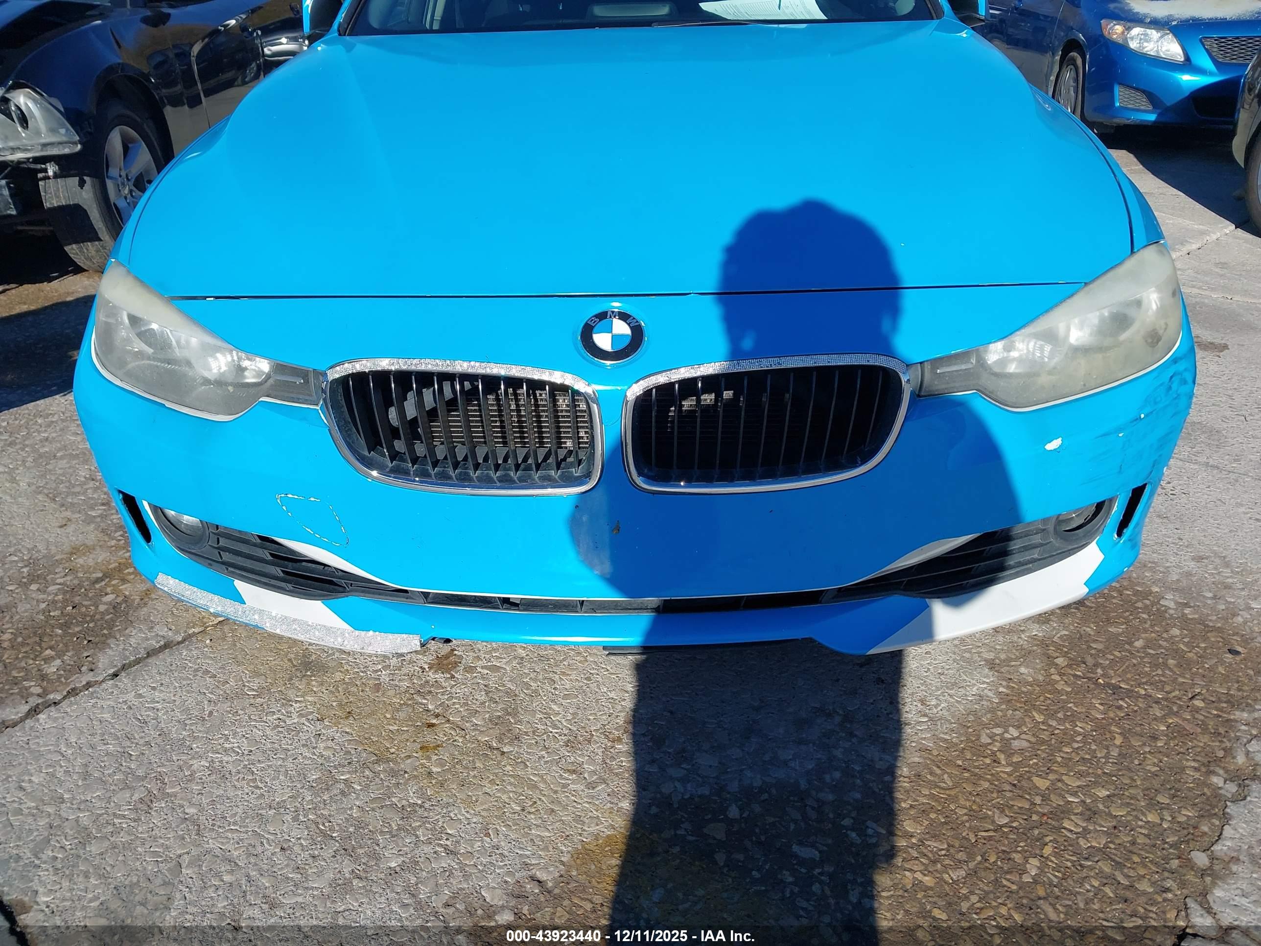 BMW 328I image 6