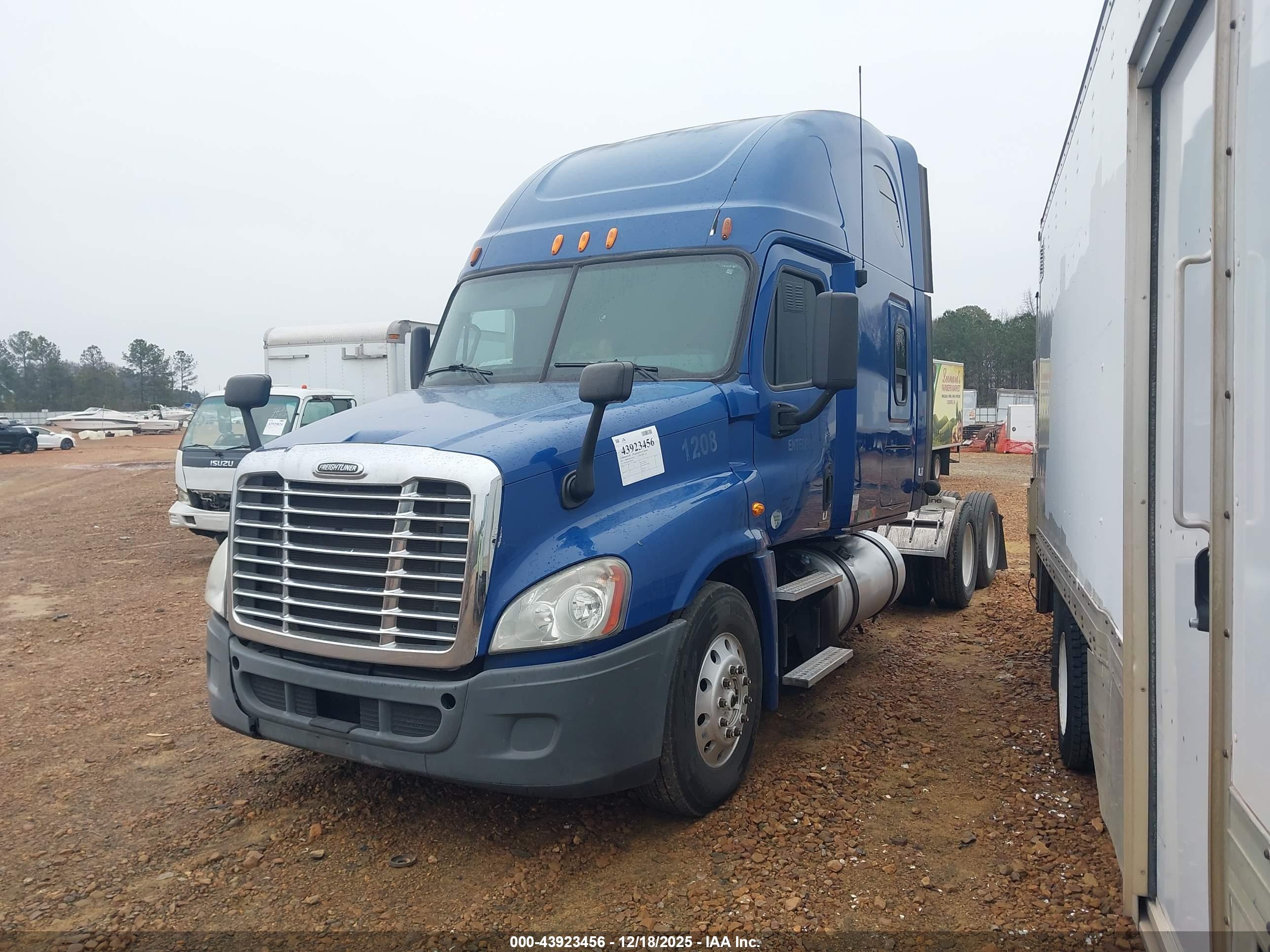 FREIGHTLINER CASCADIA image 2