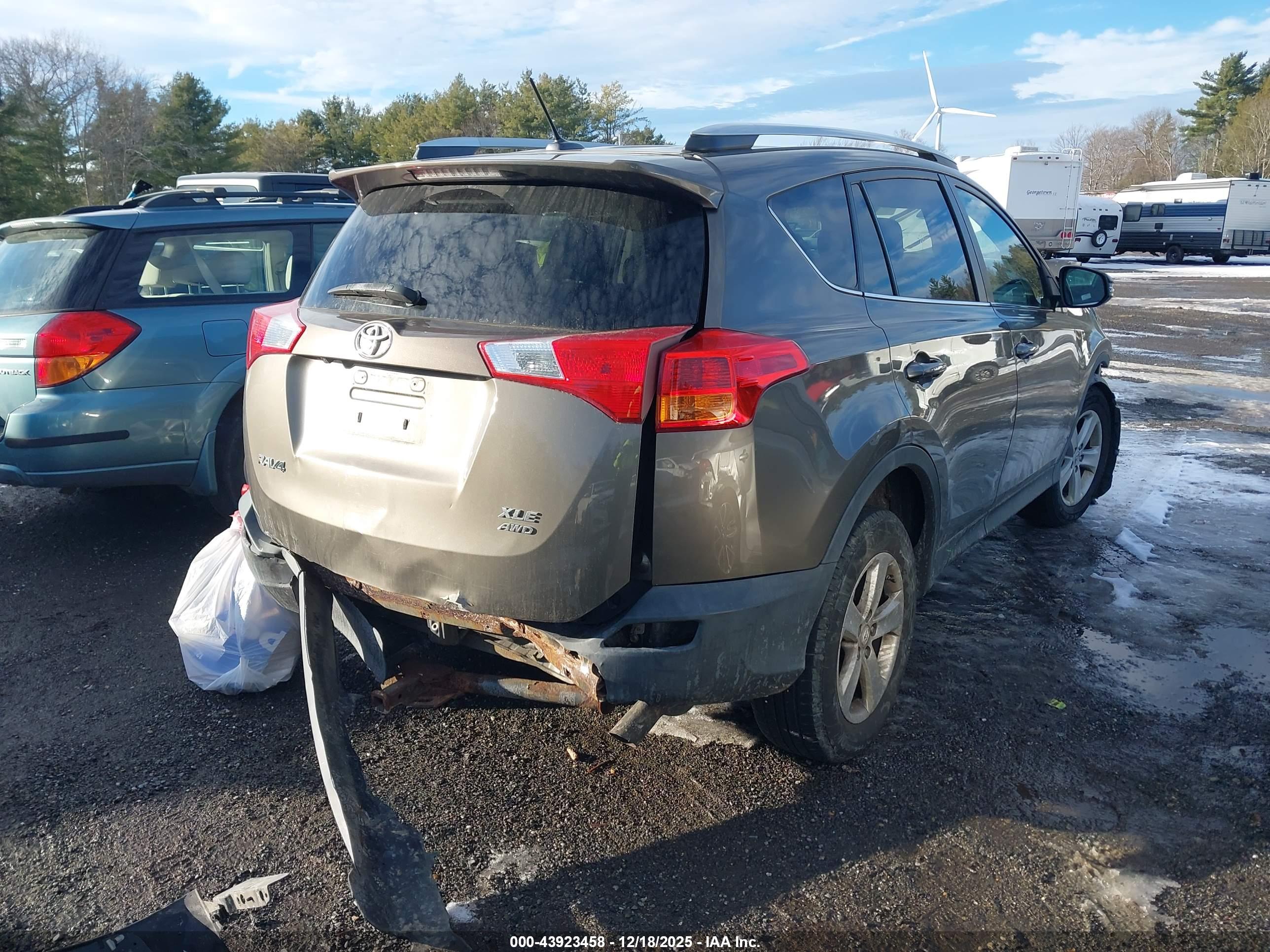 TOYOTA RAV4 image 4