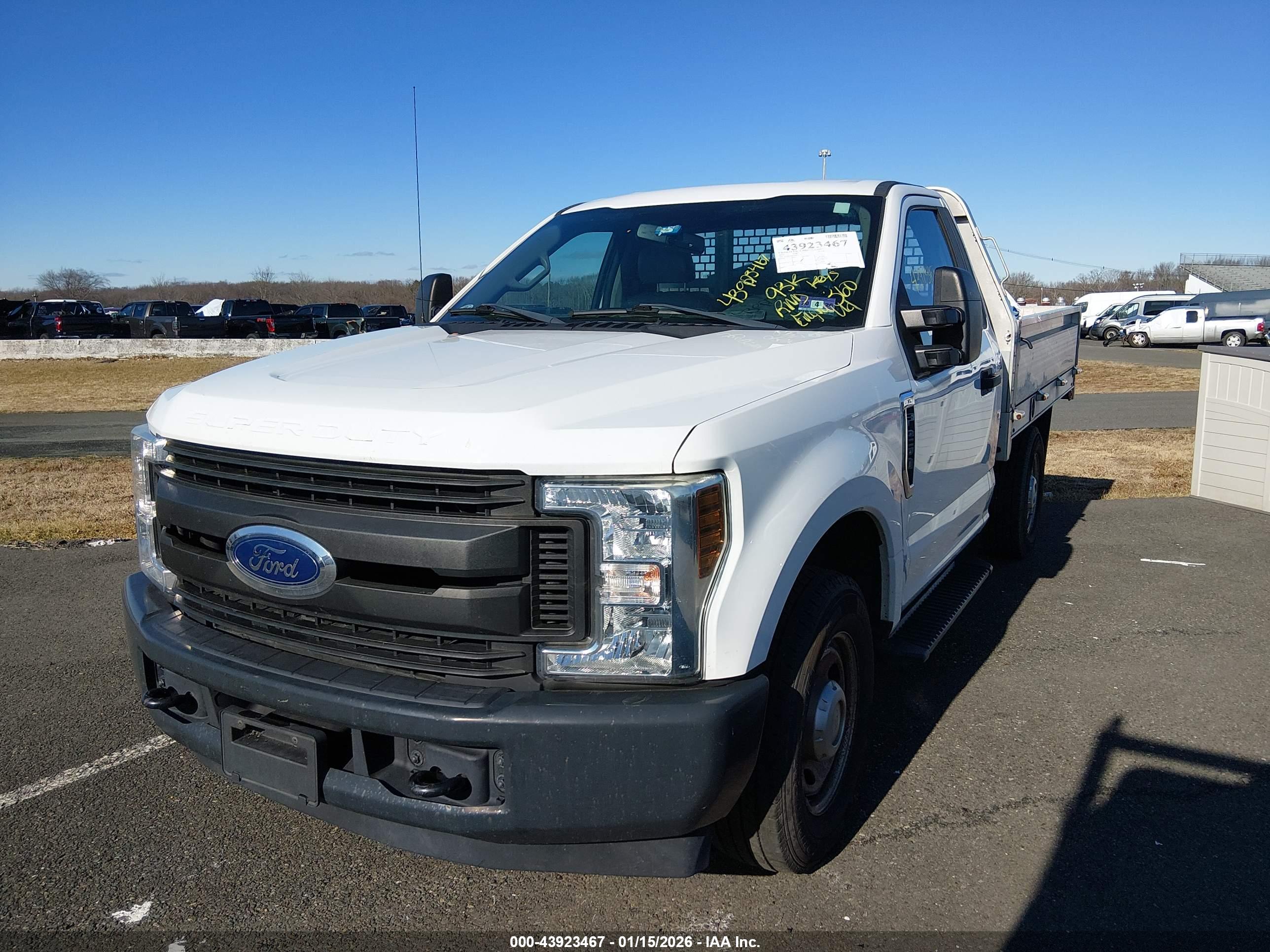 FORD F-250 image 2