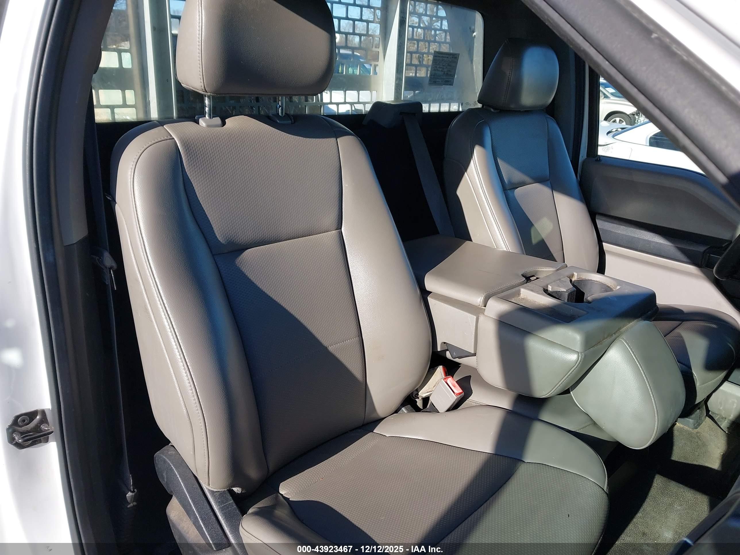 FORD F-250 image 8
