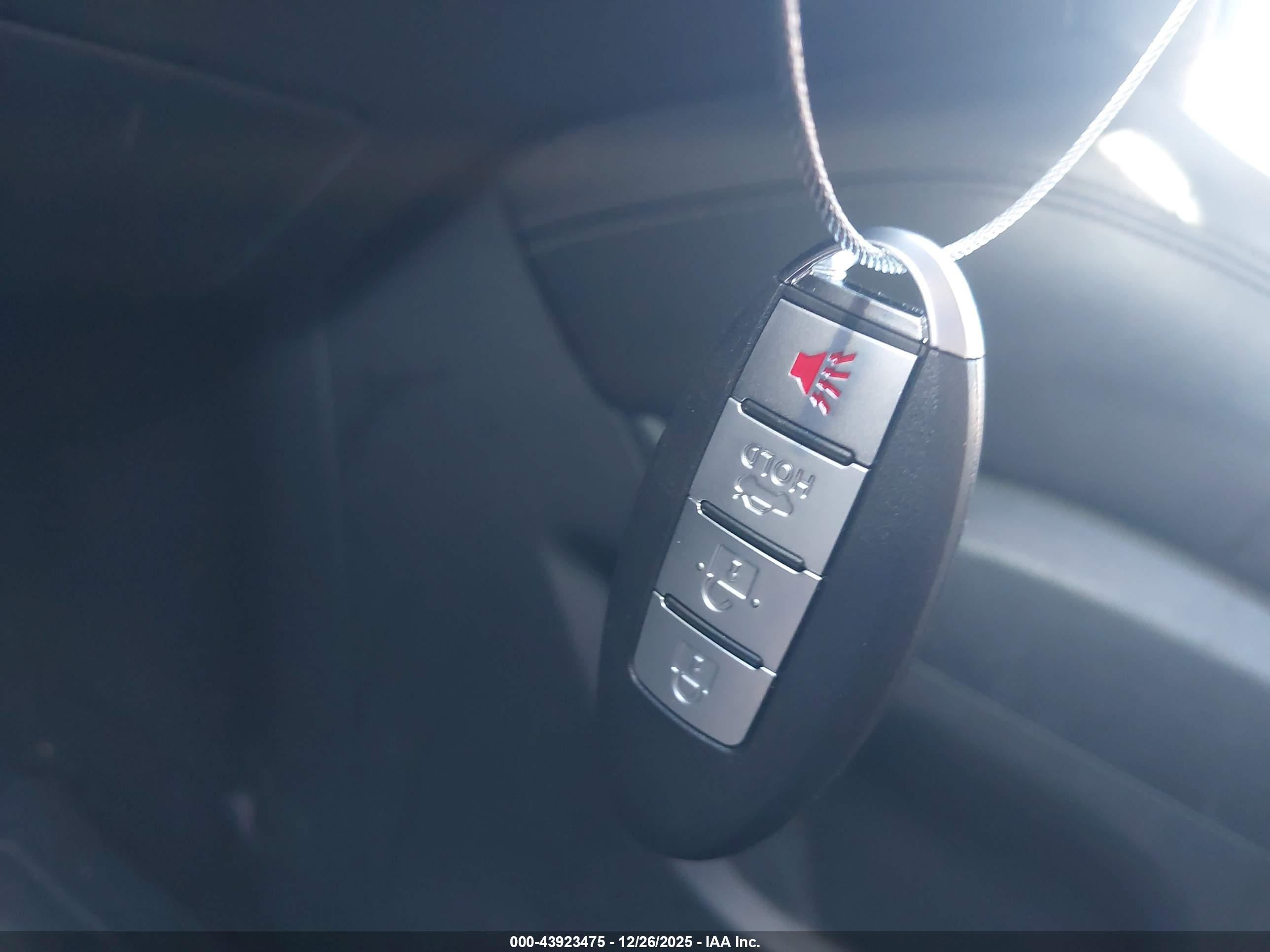 NISSAN MURANO image 11
