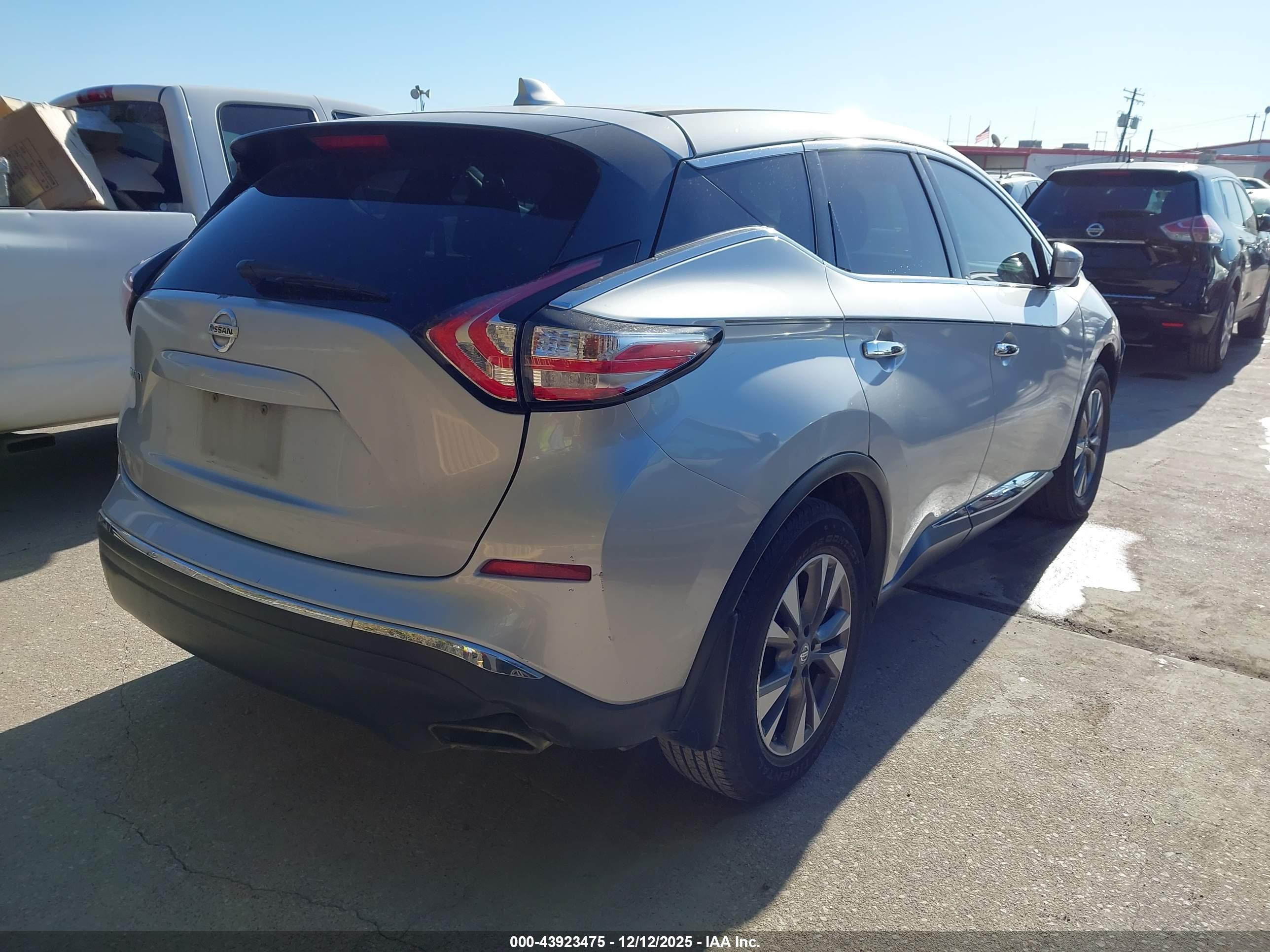 NISSAN MURANO image 4