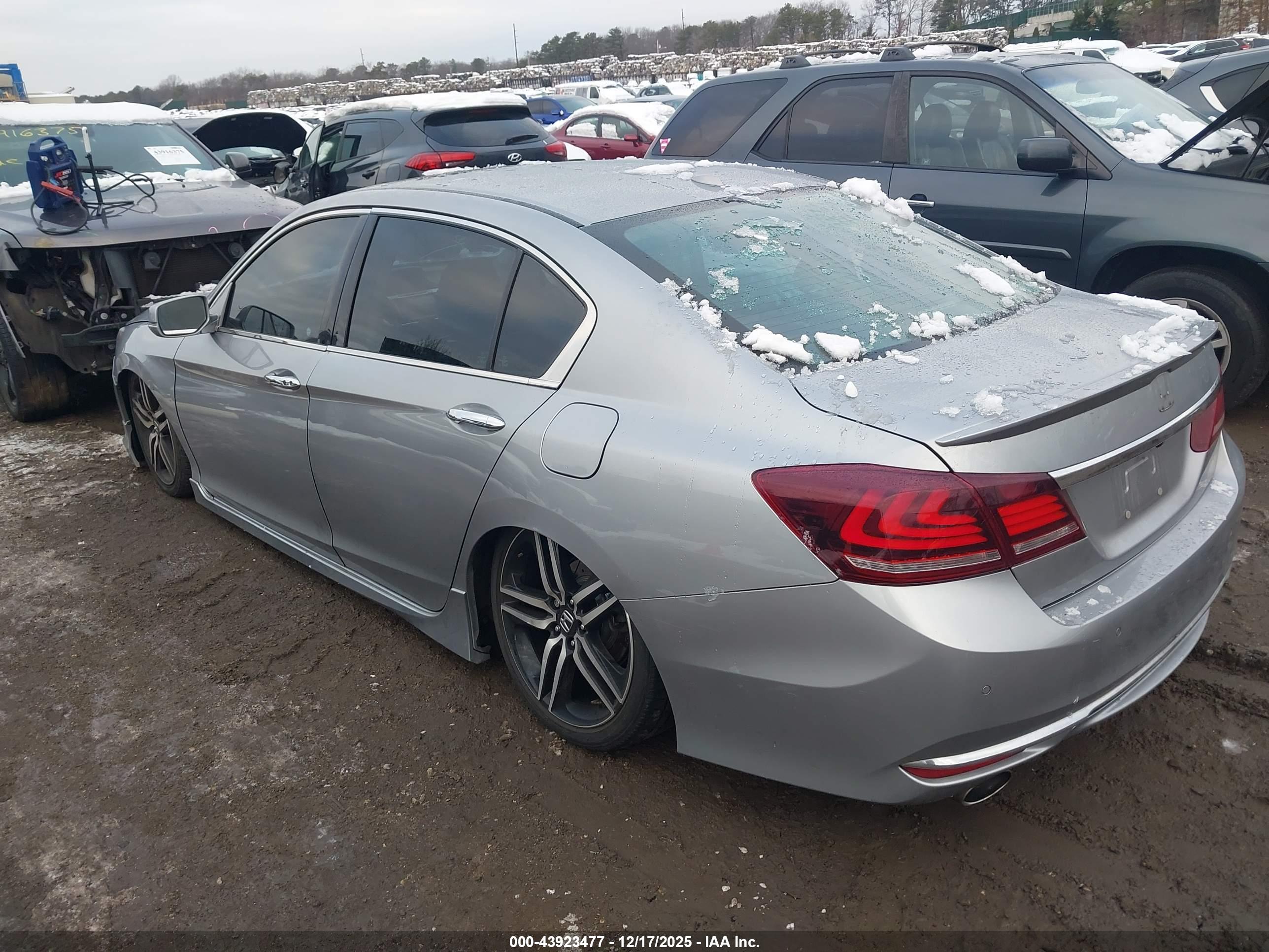 HONDA ACCORD image 3