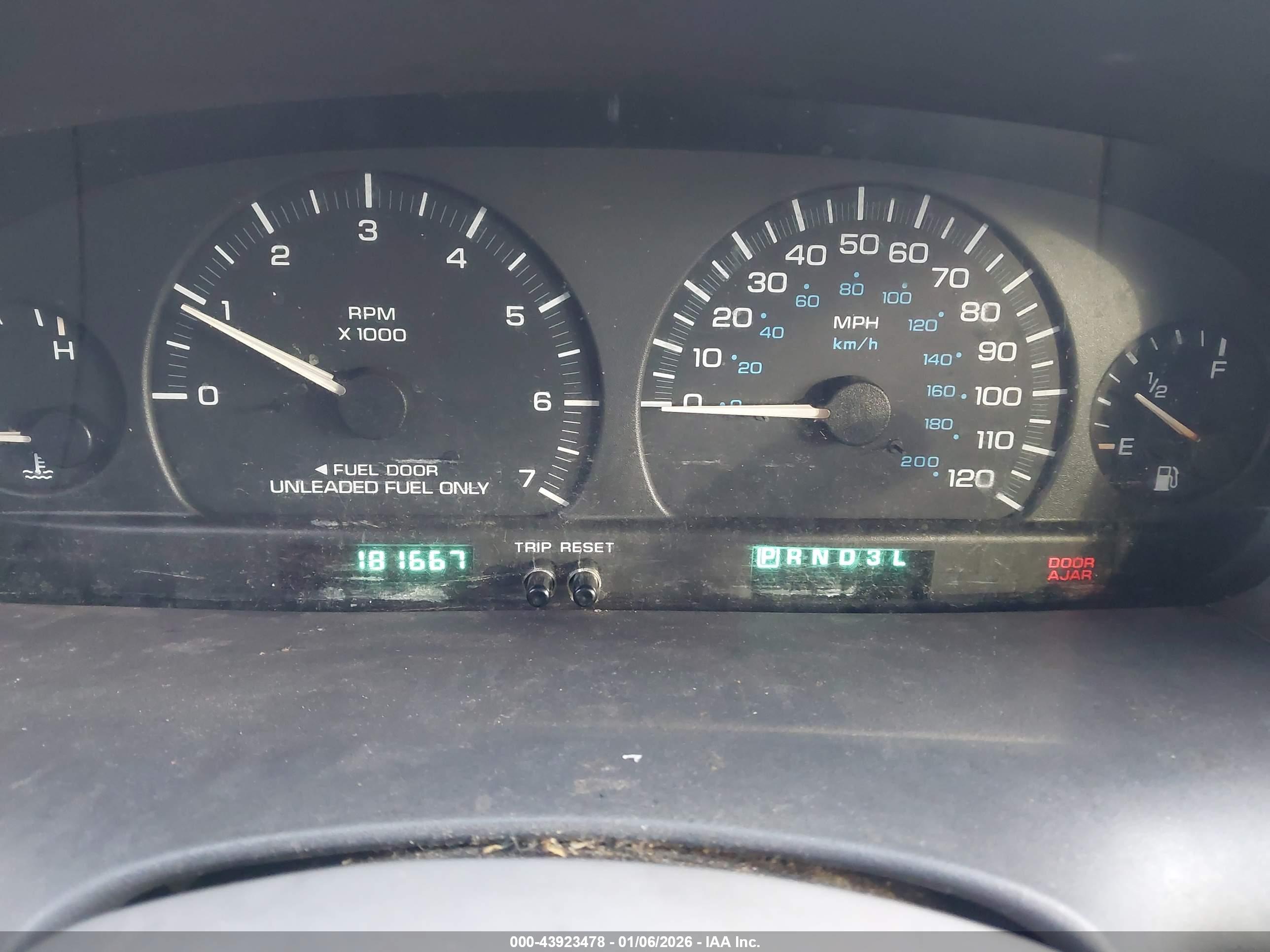 CHRYSLER TOWN image 7