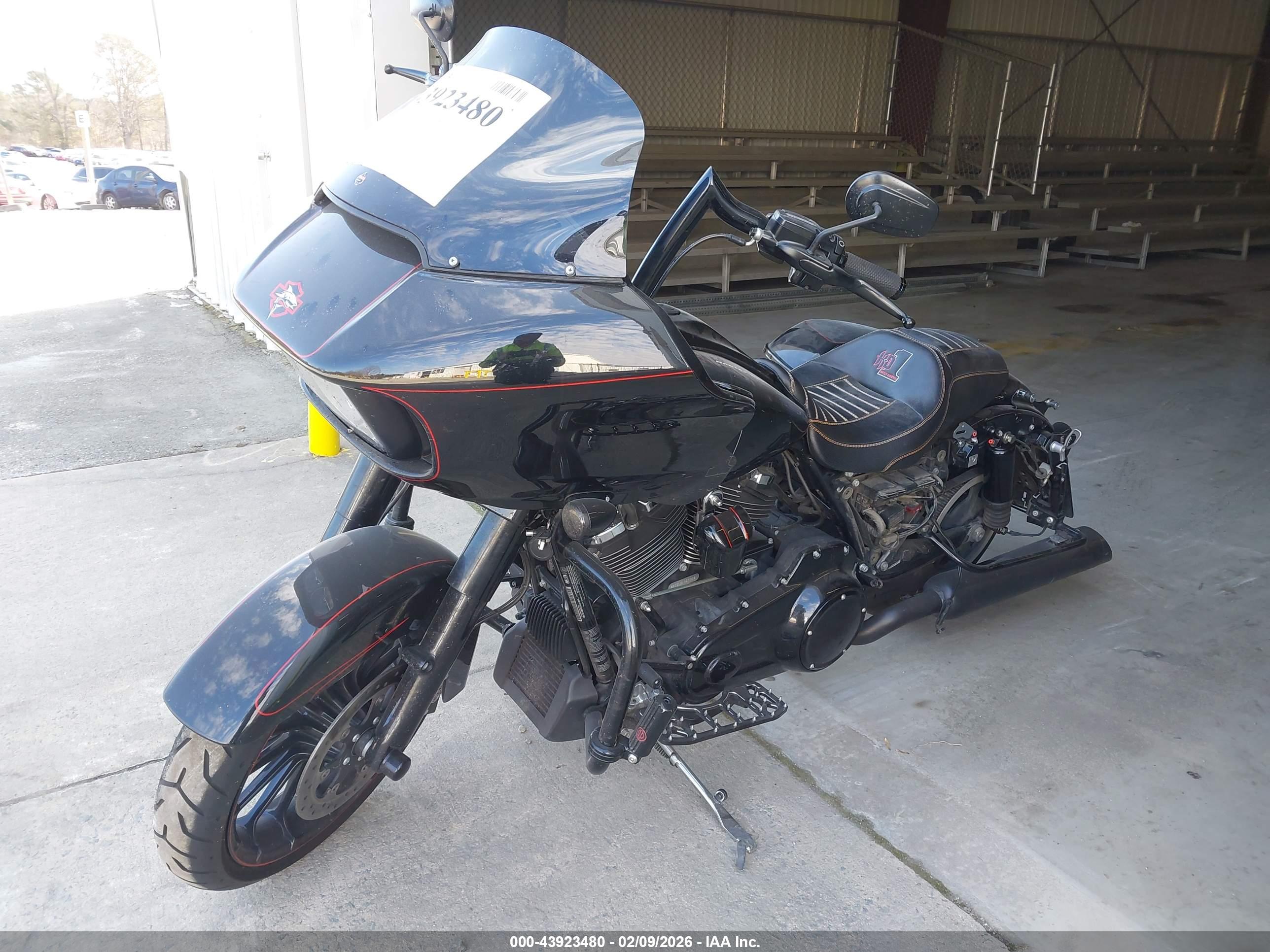 HARLEY-DAVIDSON FLTRXS image 2