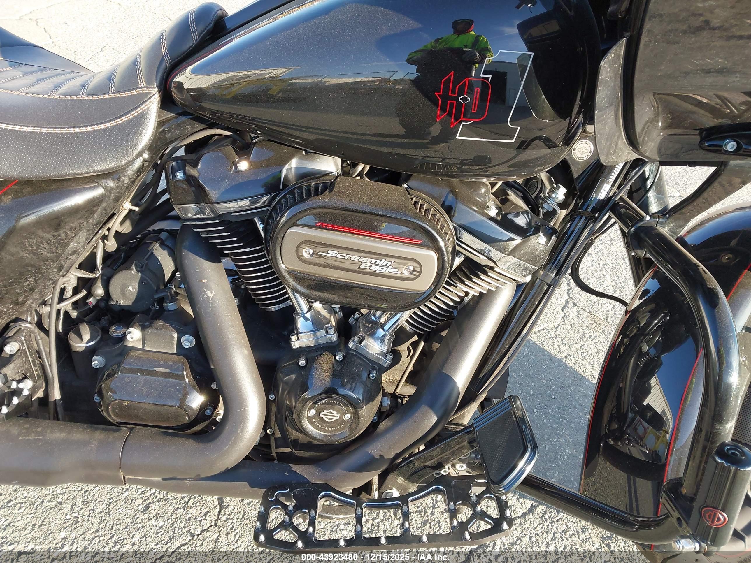 HARLEY-DAVIDSON FLTRXS image 8