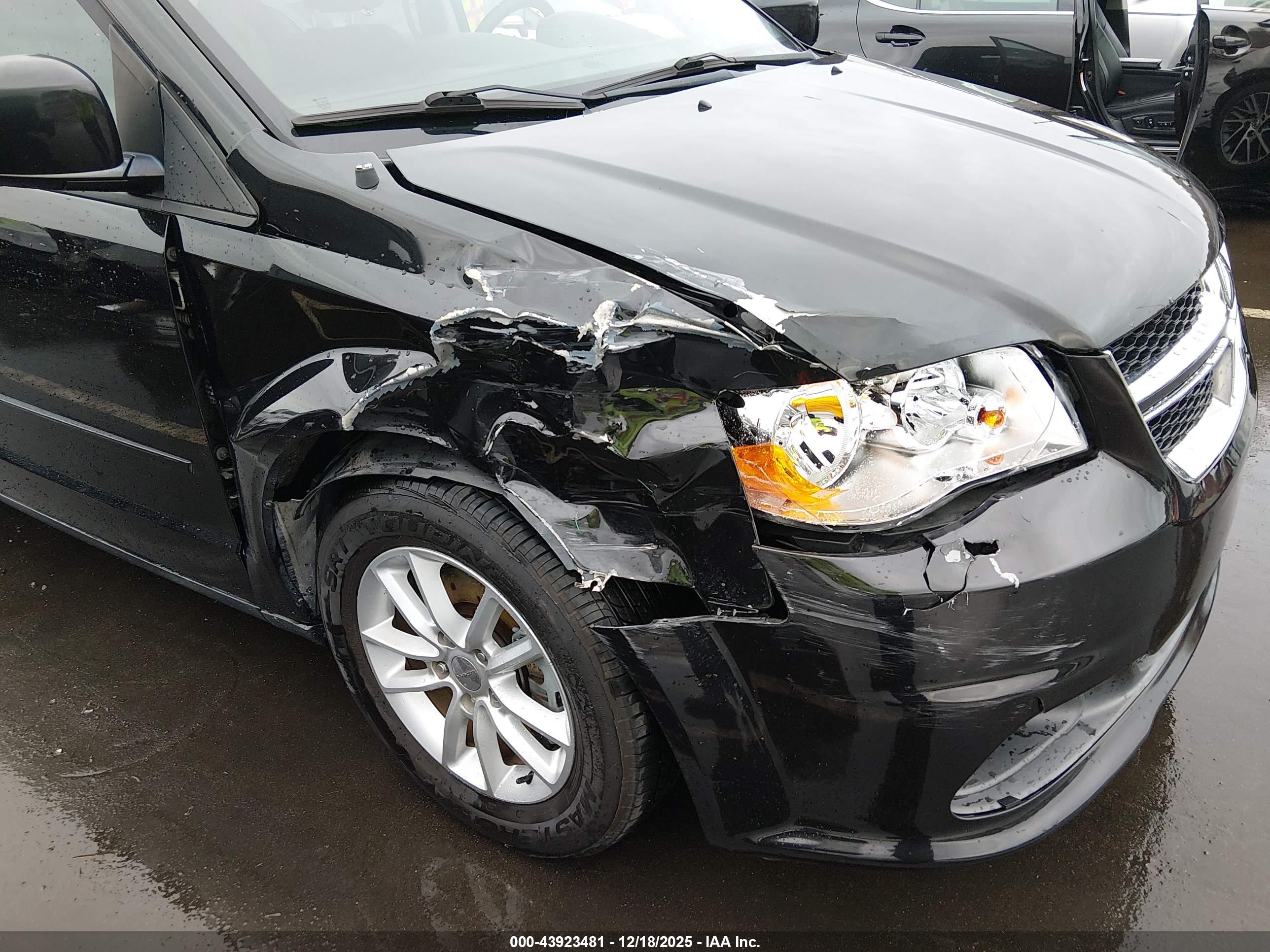 DODGE GRAND image 6
