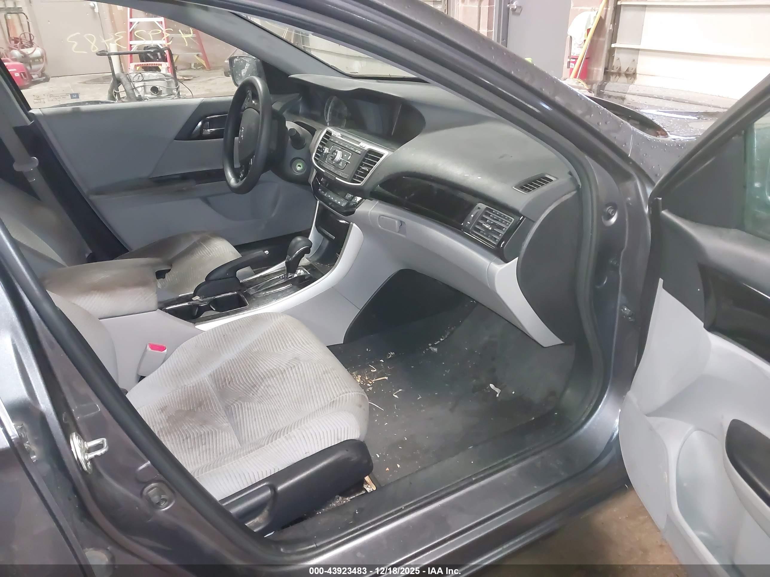 HONDA ACCORD image 5
