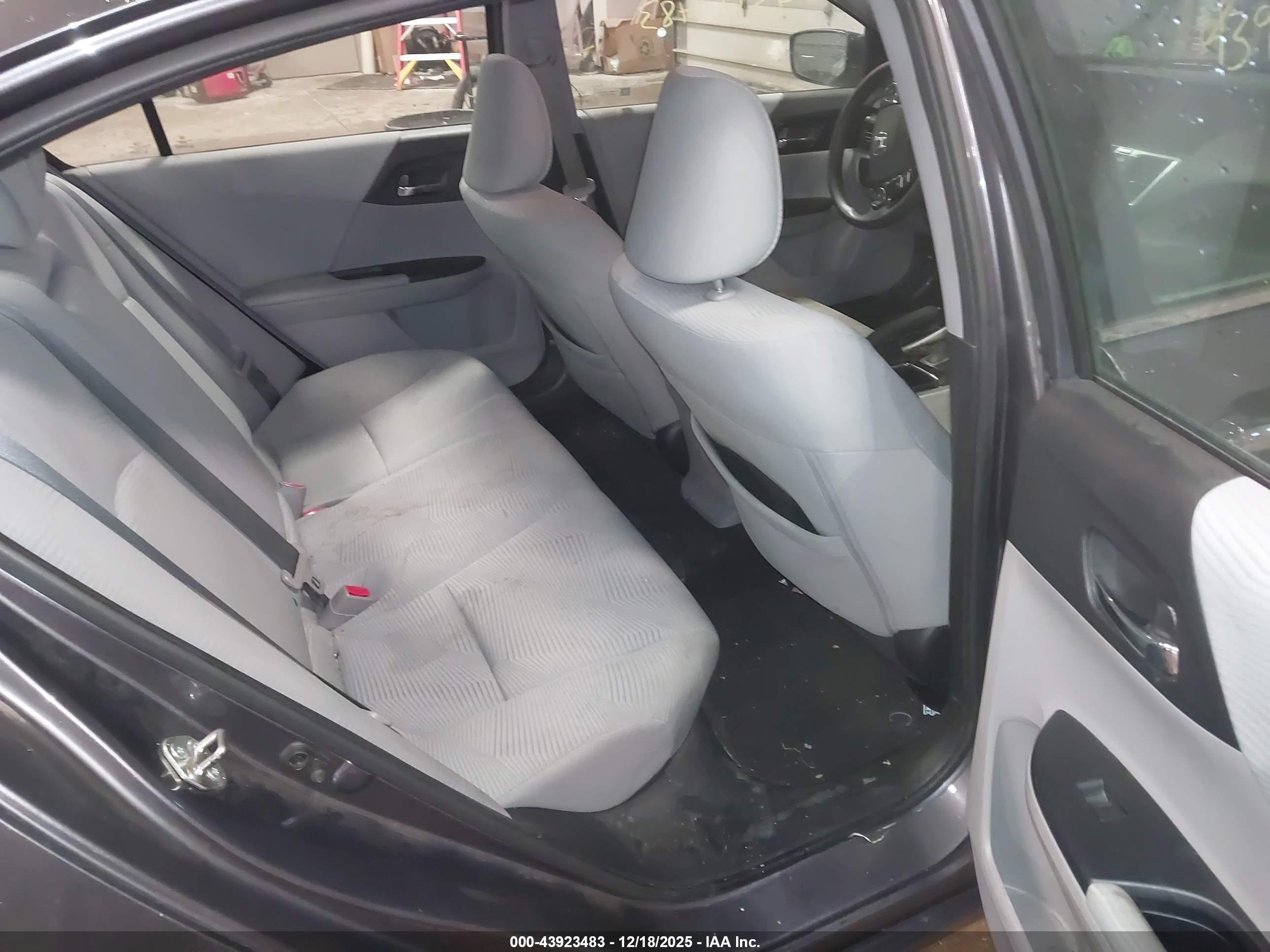 HONDA ACCORD image 8