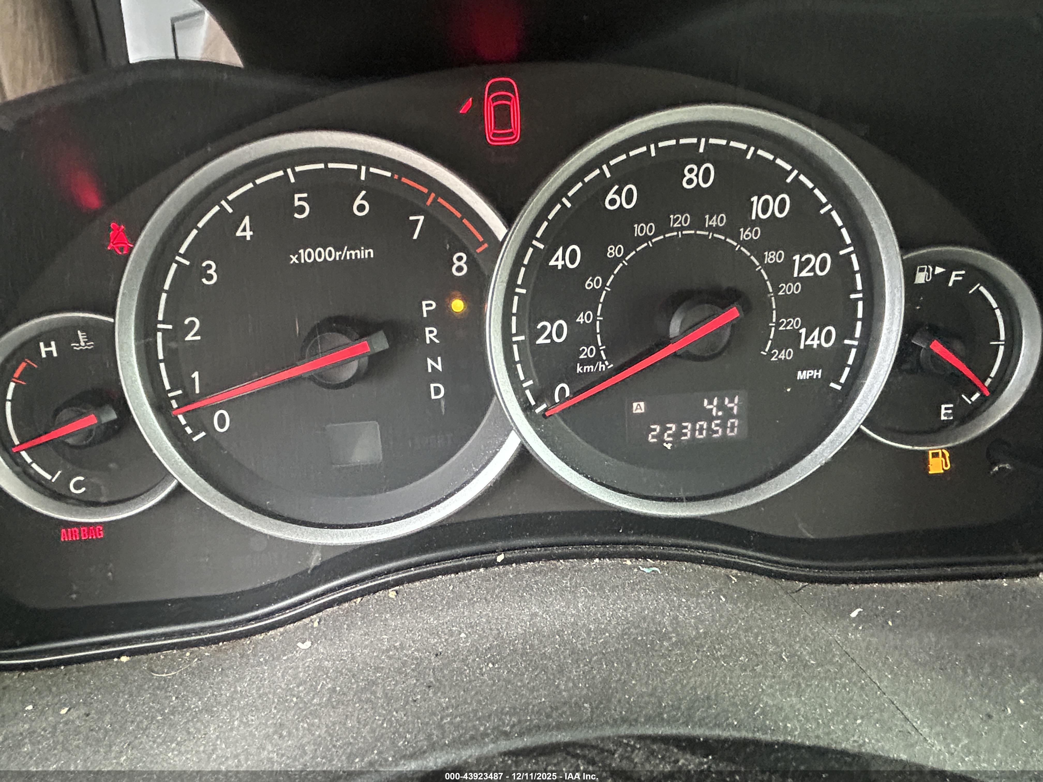 SUBARU OUTBACK image 7