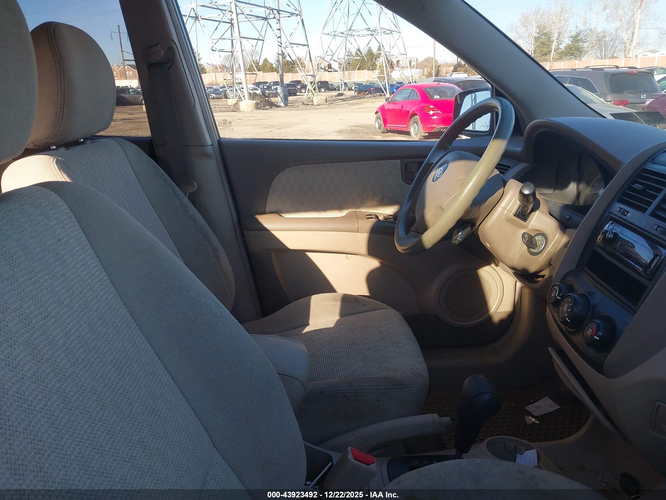 KIA SPORTAGE image 5