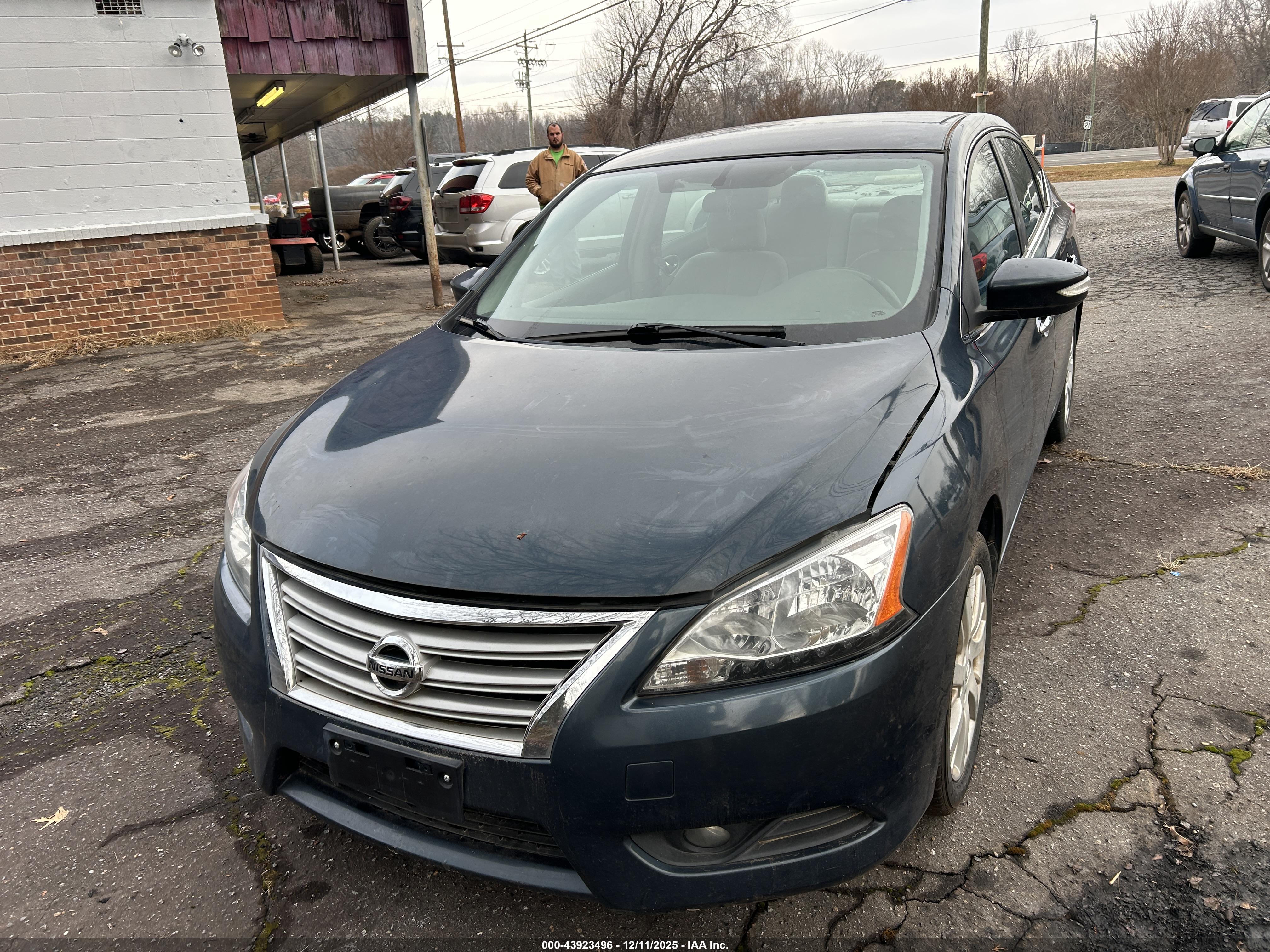 NISSAN SENTRA image 2
