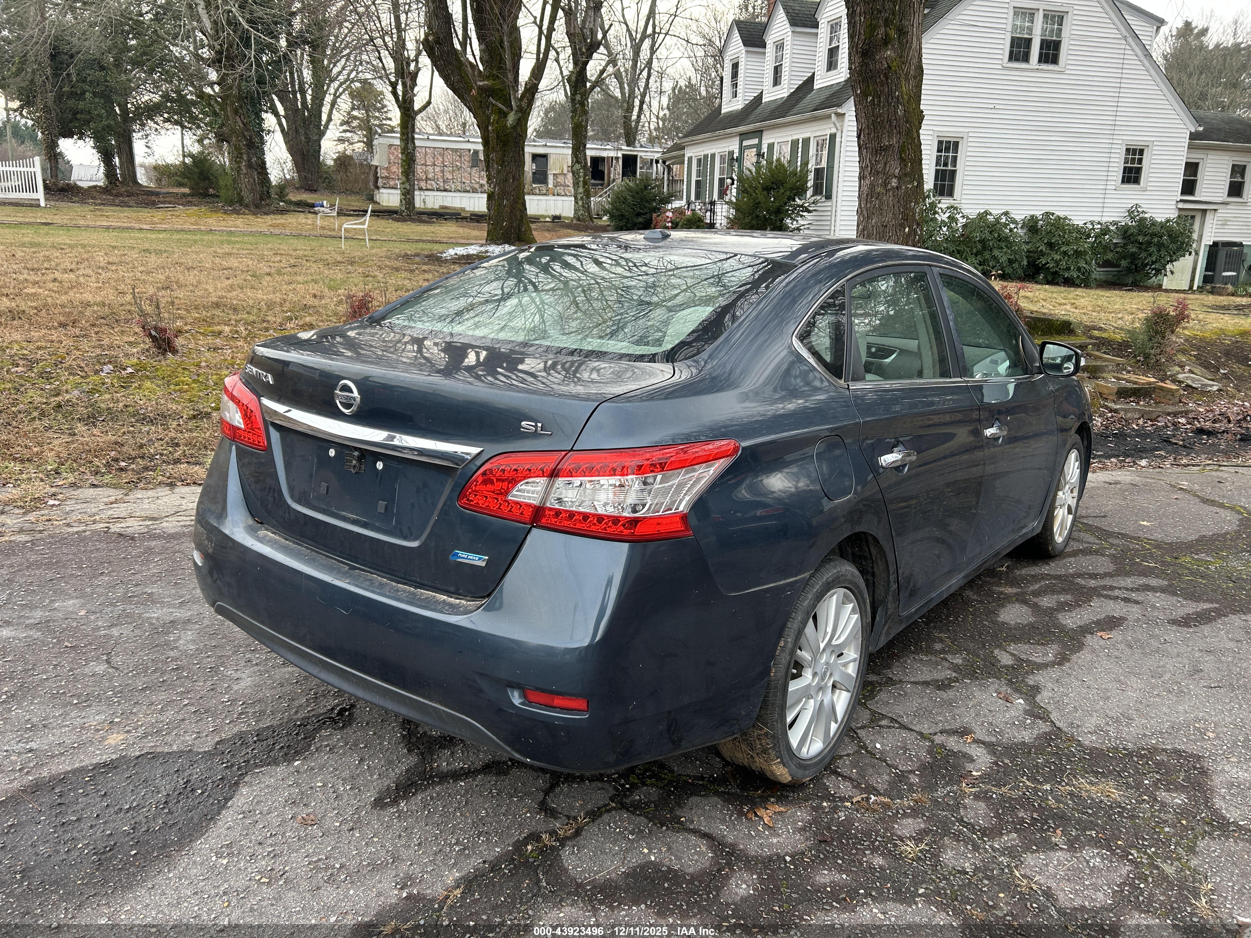 NISSAN SENTRA image 4