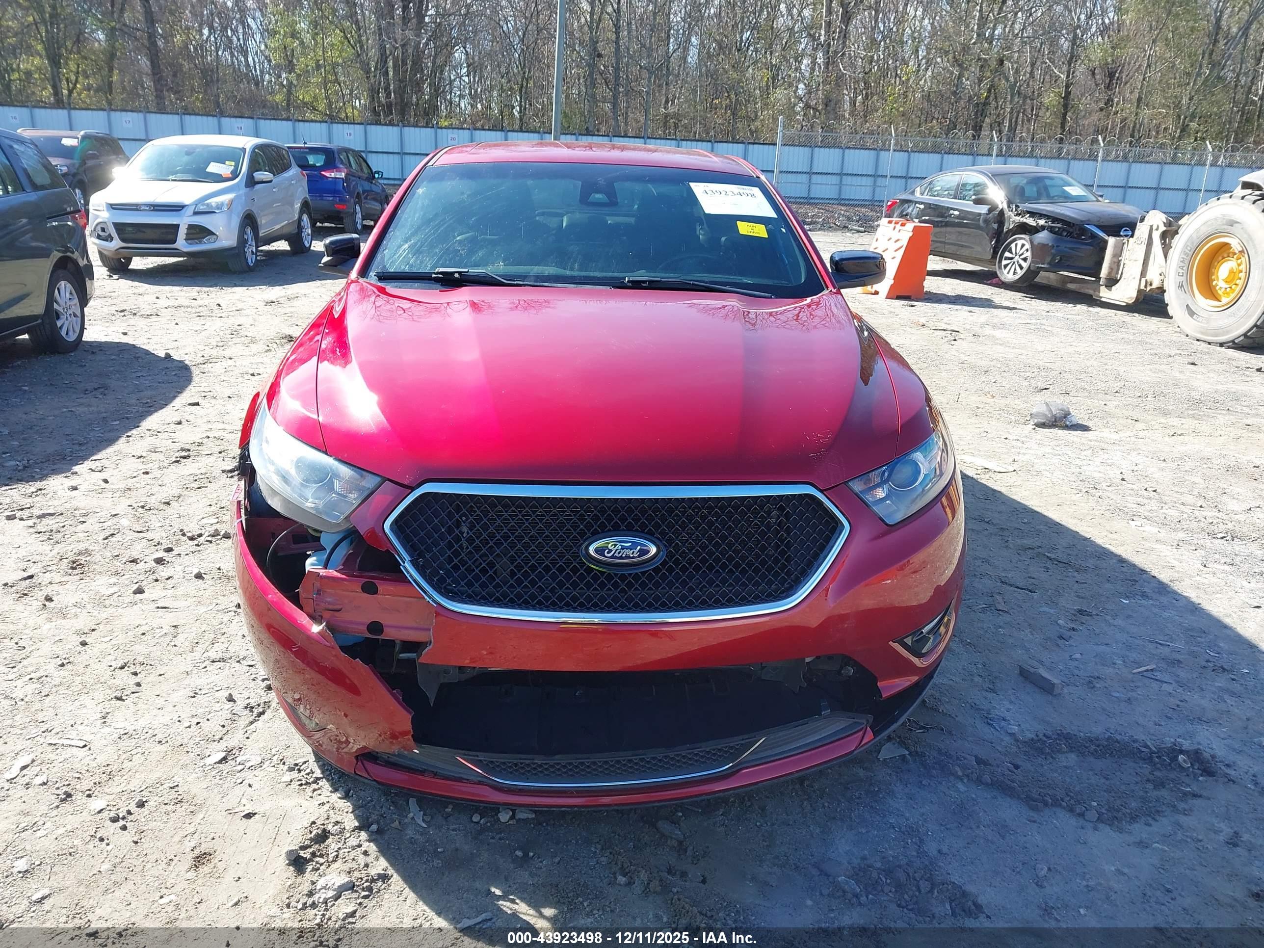 FORD TAURUS image 6