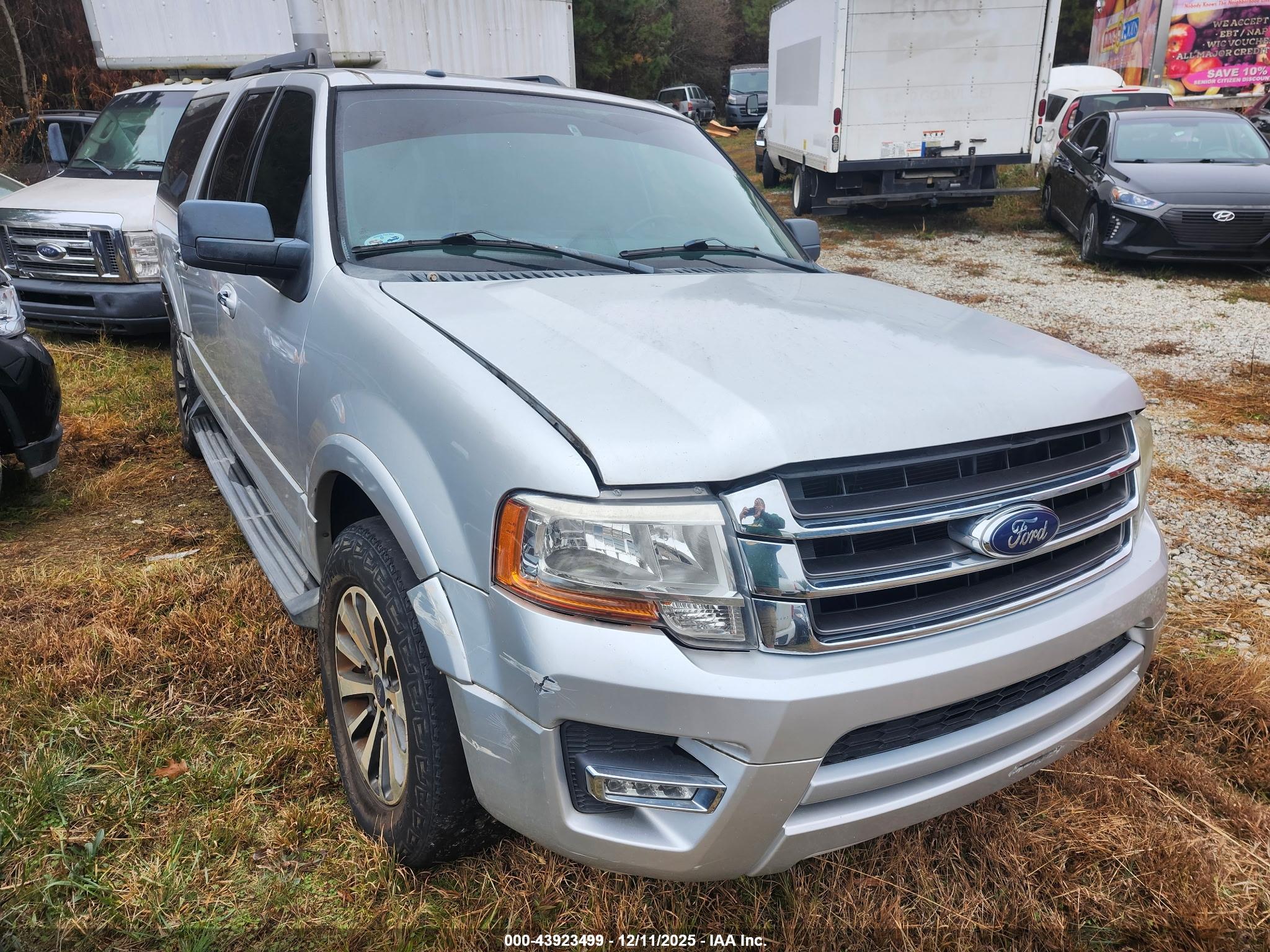 FORD EXPEDITION image 11