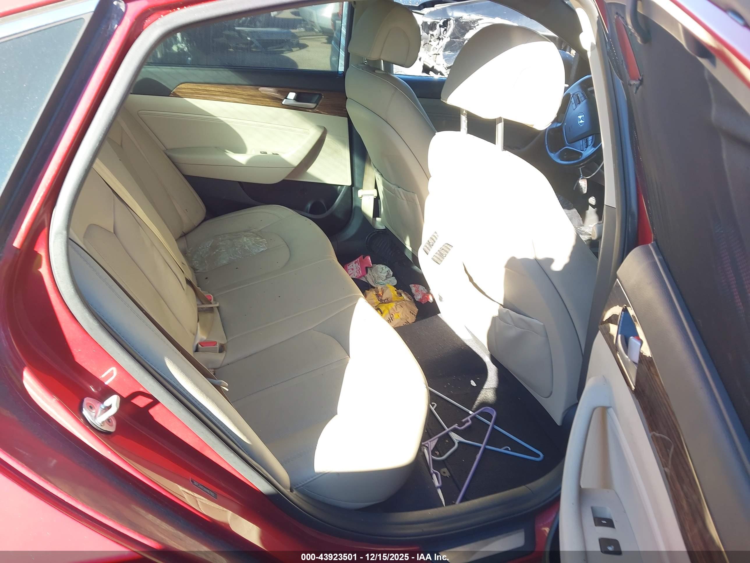 HYUNDAI SONATA image 8