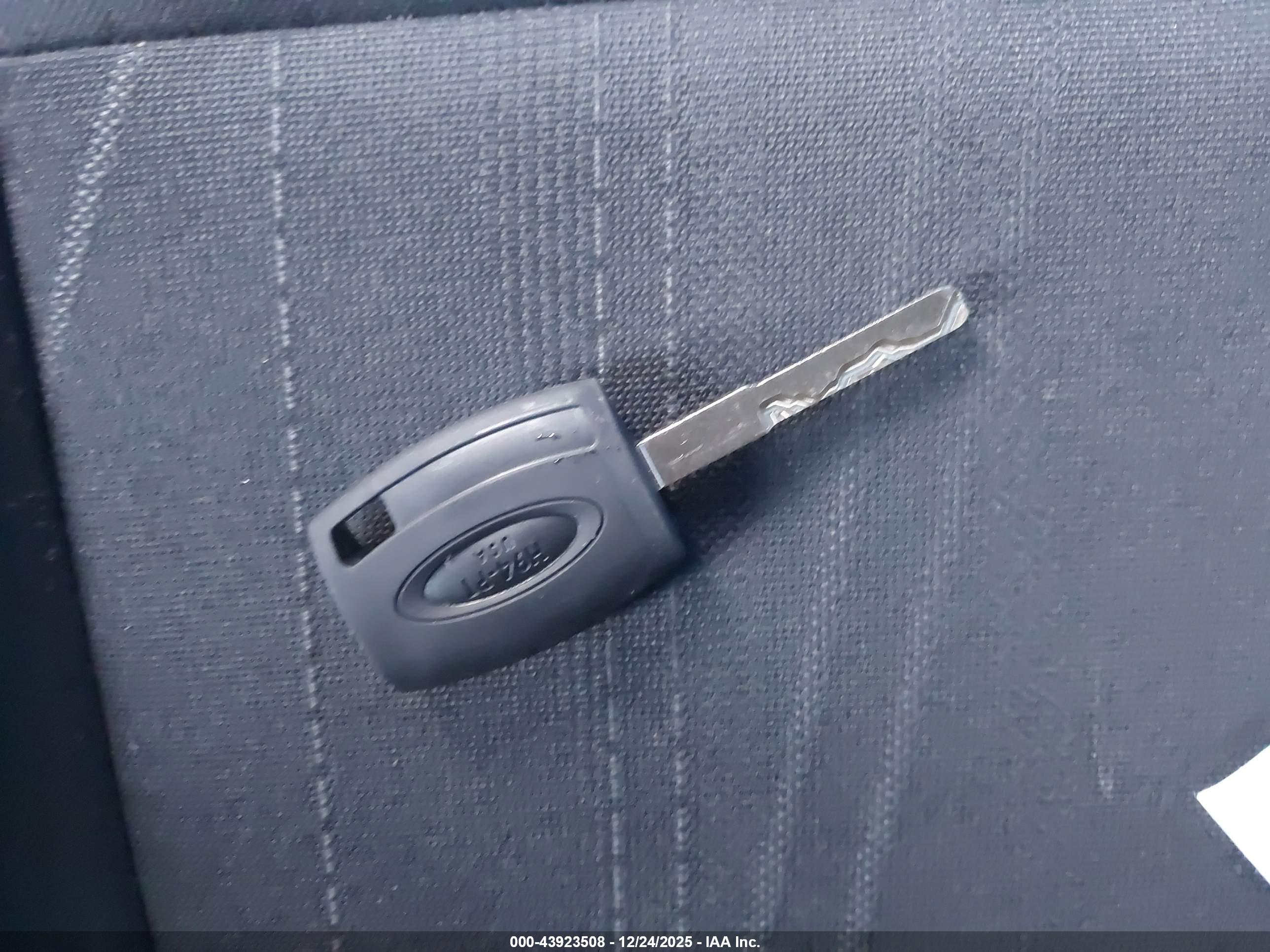 FORD FOCUS image 11