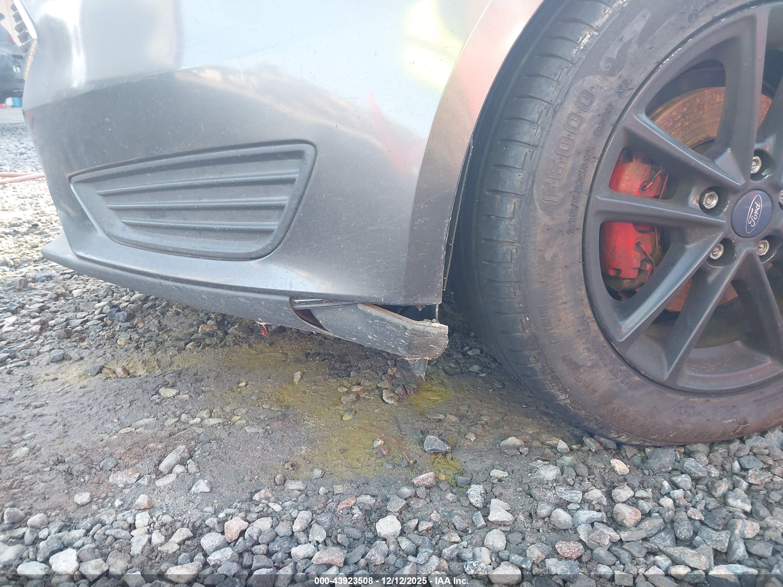 FORD FOCUS image 6