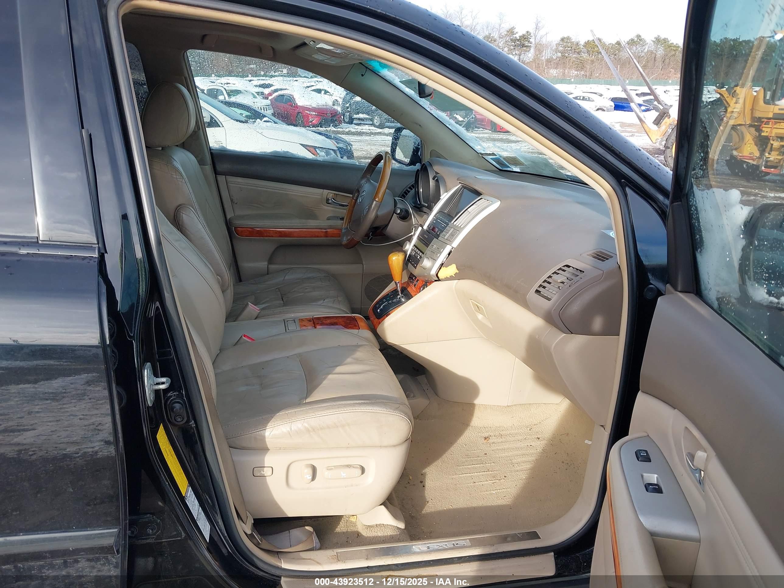 LEXUS RX image 5