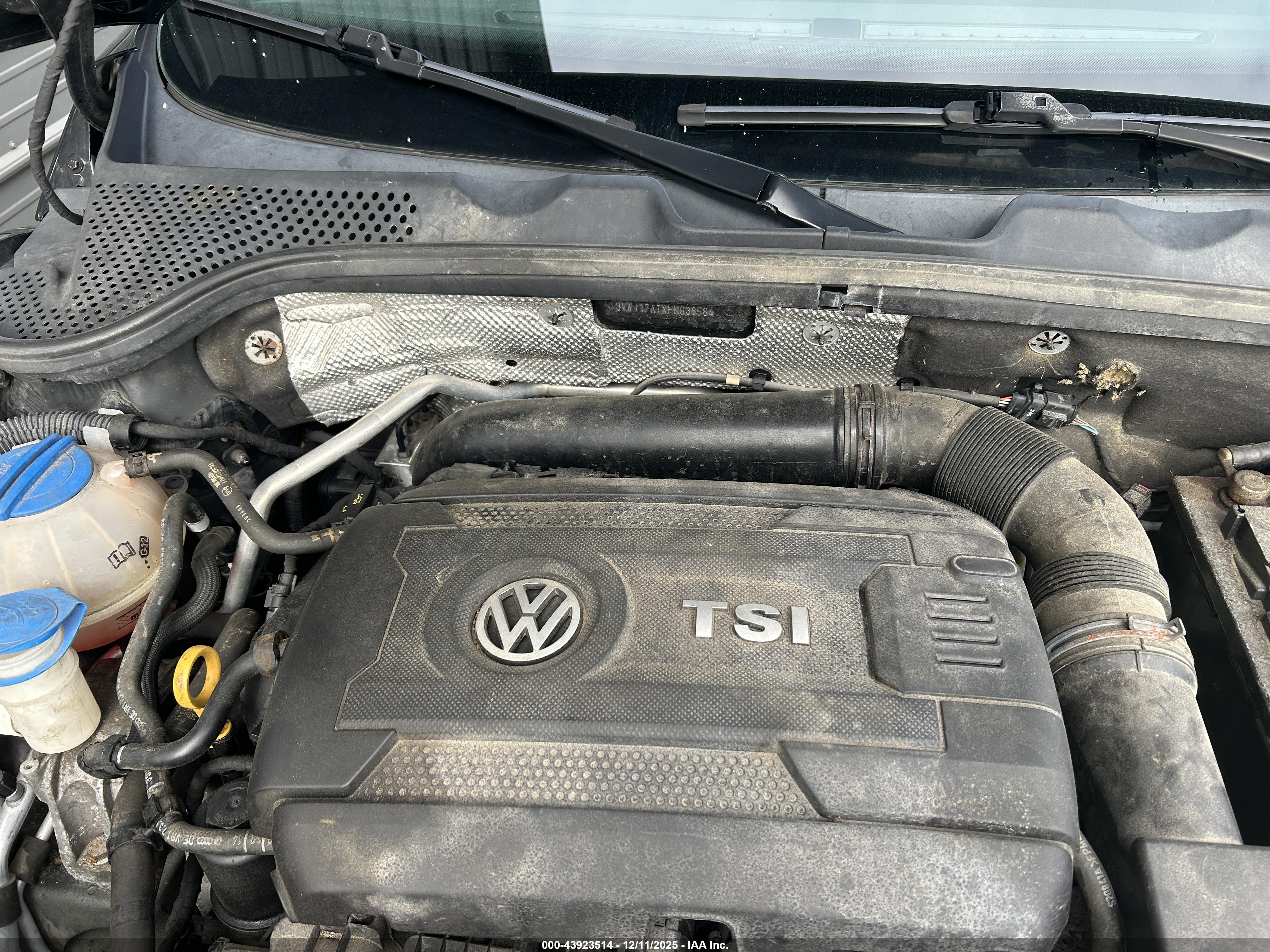 VOLKSWAGEN BEETLE image 10