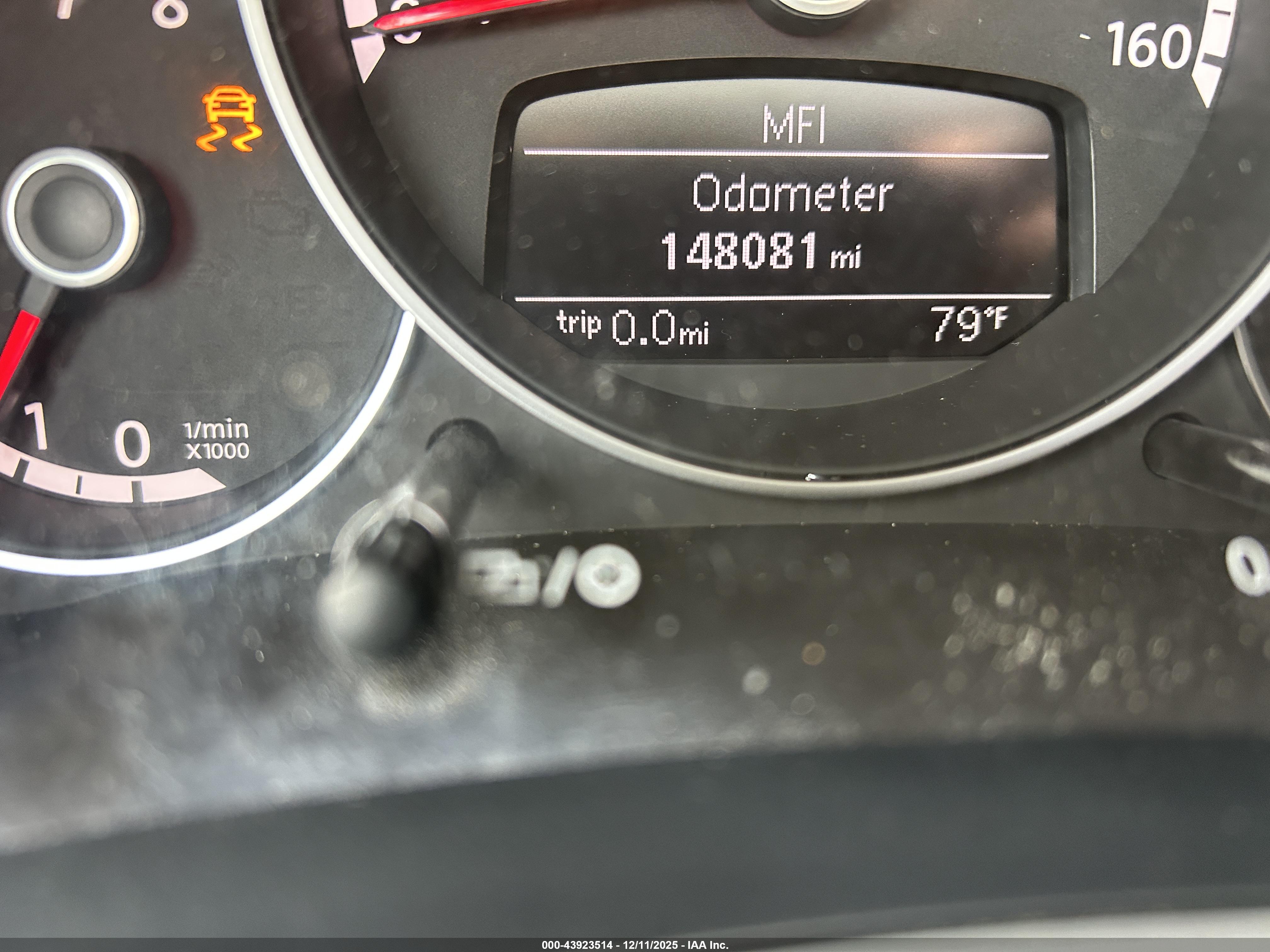VOLKSWAGEN BEETLE image 7