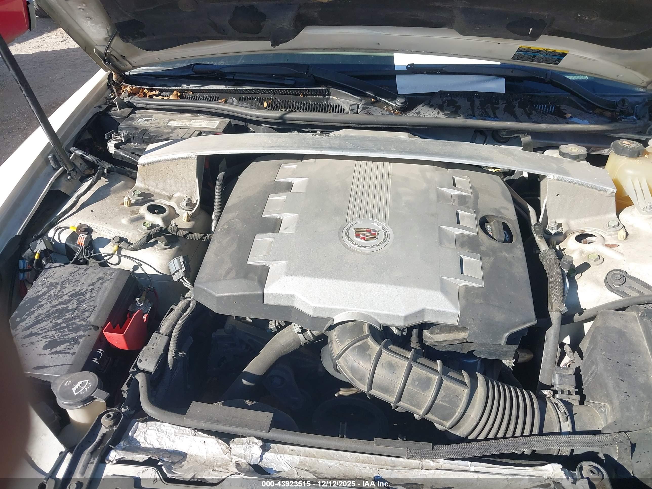 CADILLAC STS image 10
