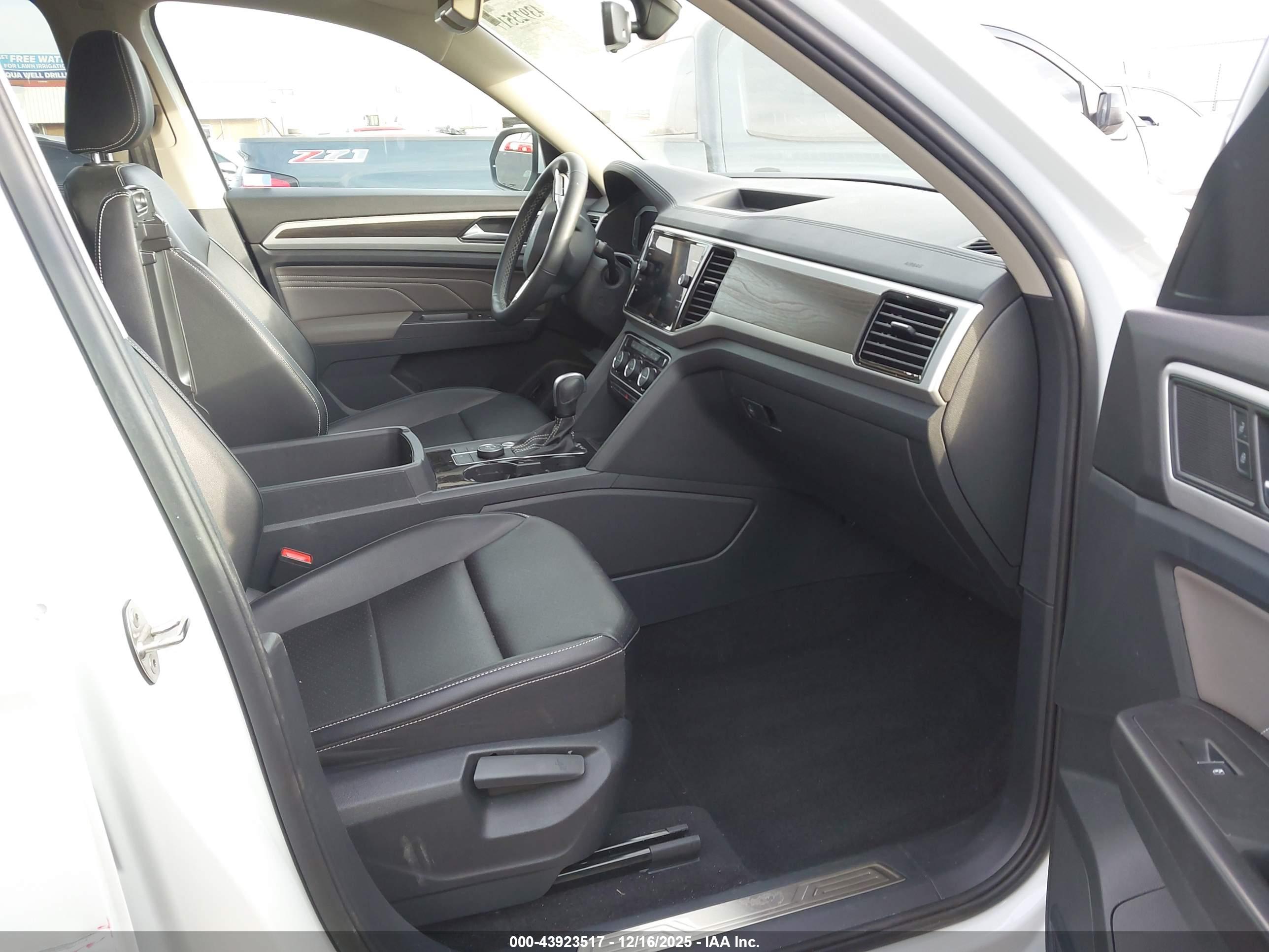 VOLKSWAGEN ATLAS image 5