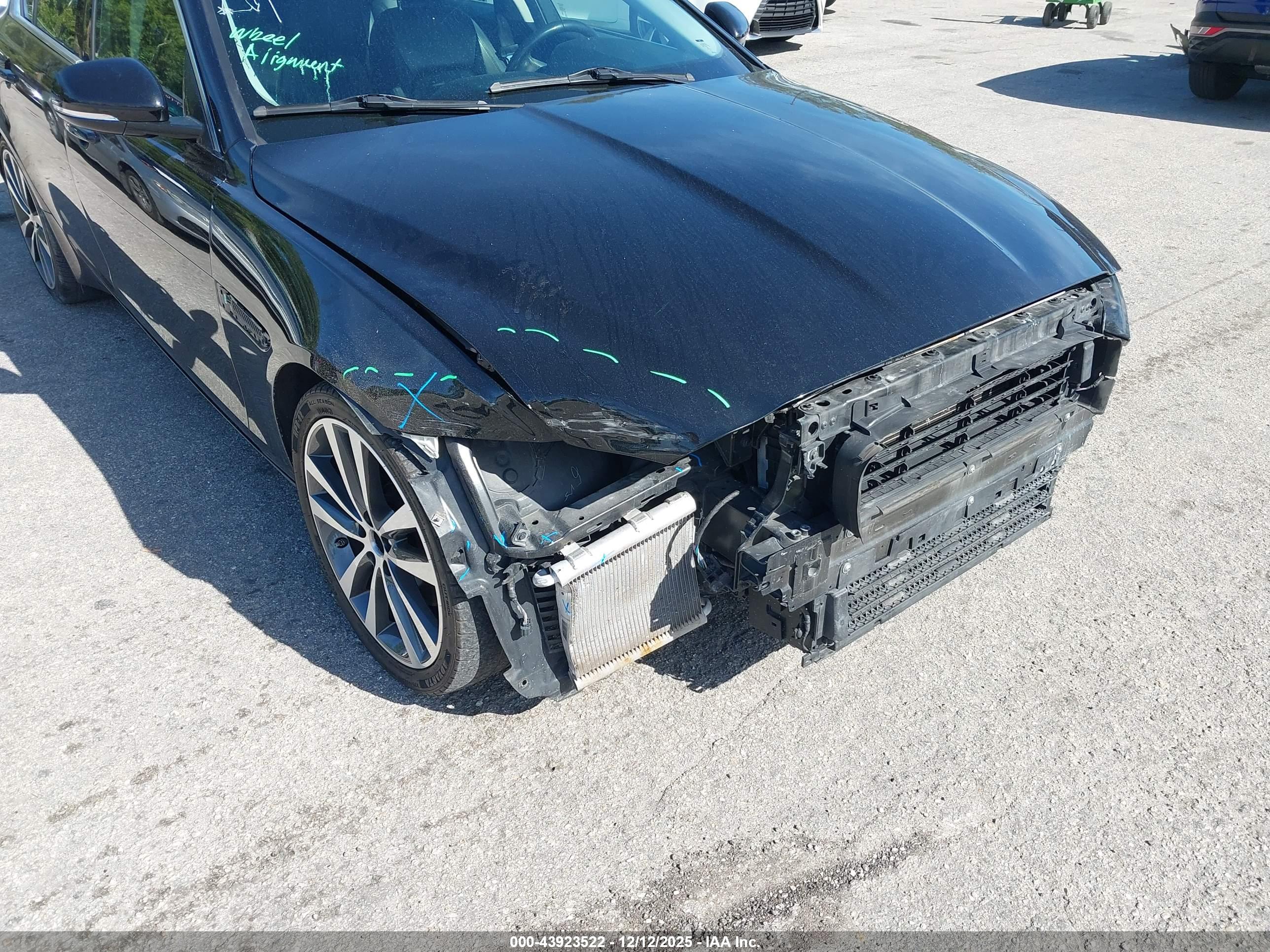 JAGUAR XE image 6