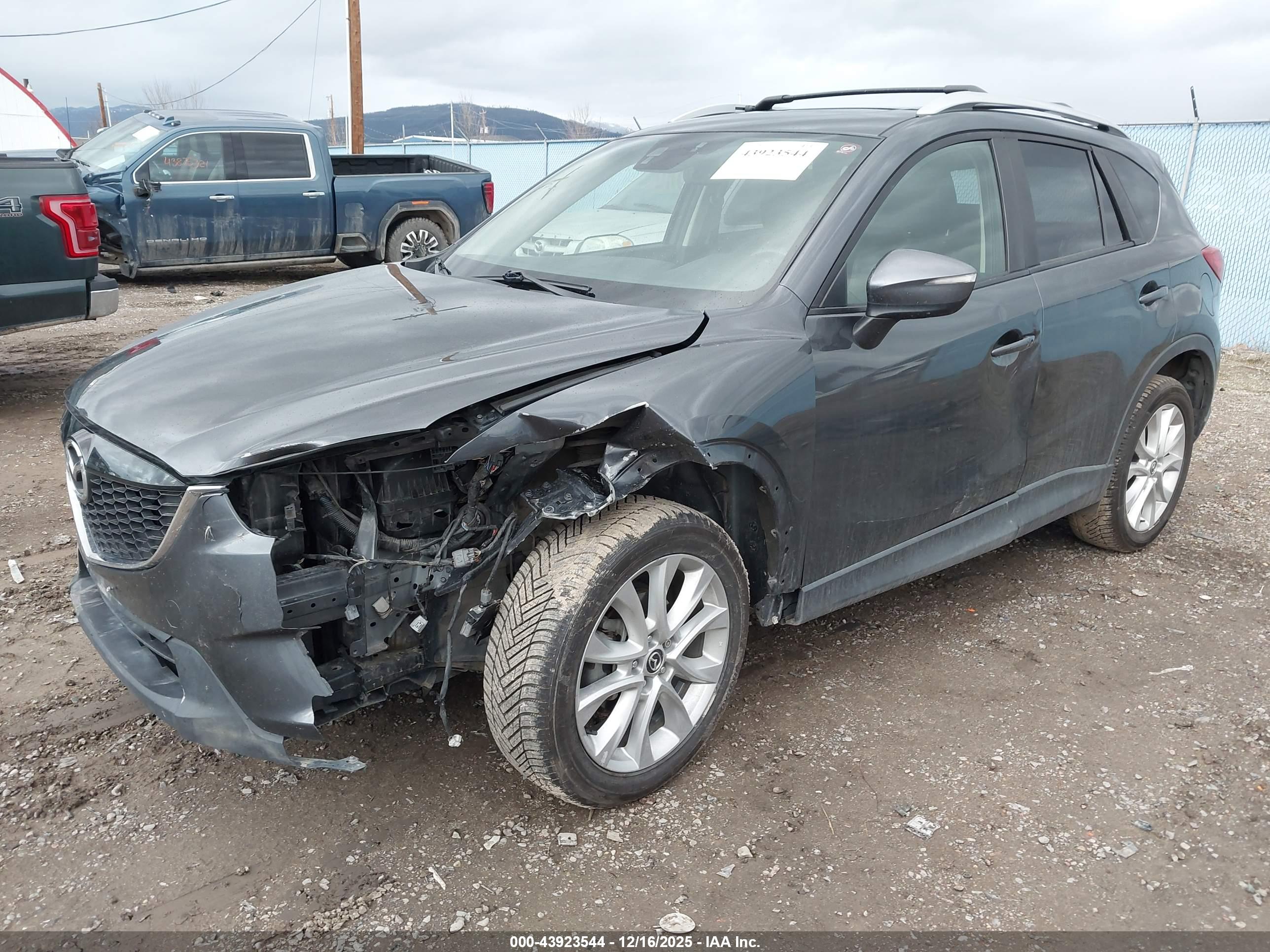 MAZDA CX-5 image 2