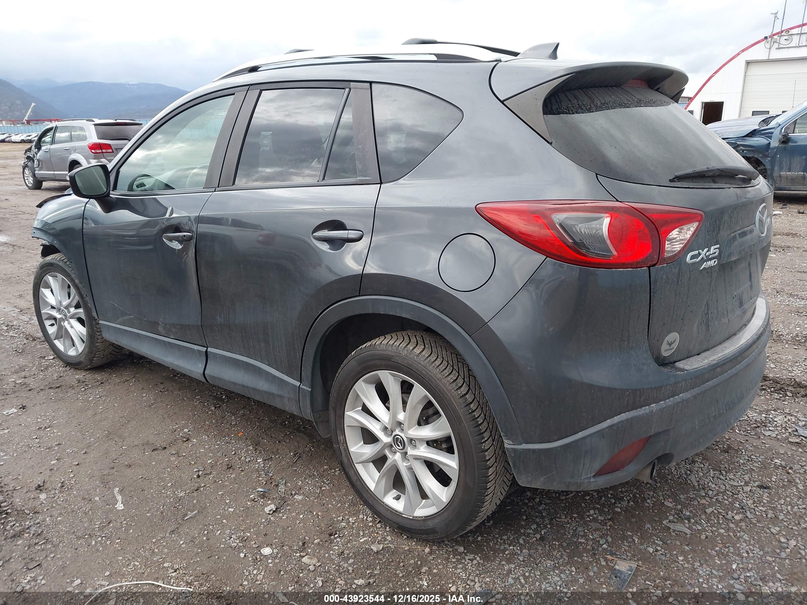 MAZDA CX-5 image 3
