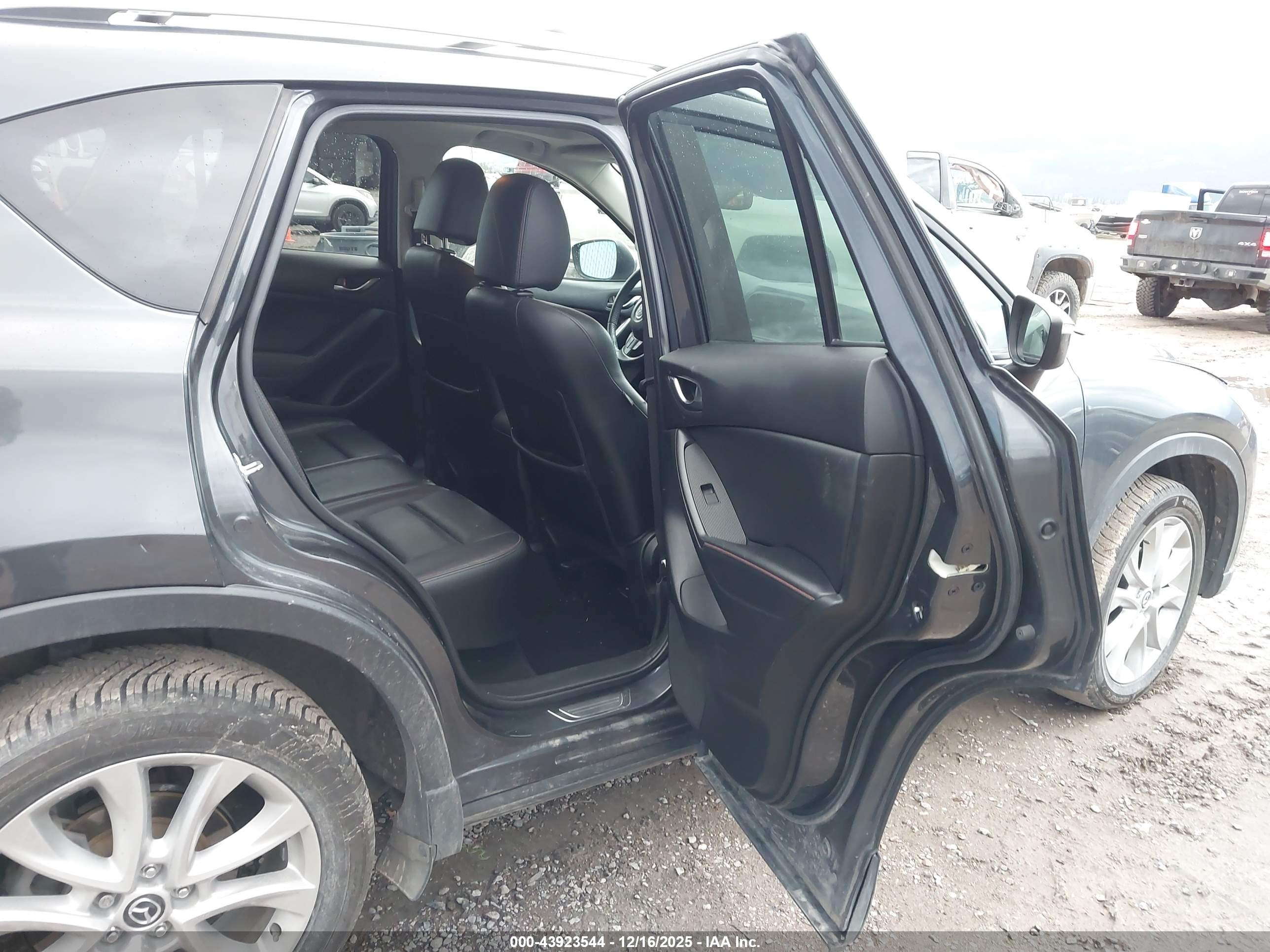 MAZDA CX-5 image 8