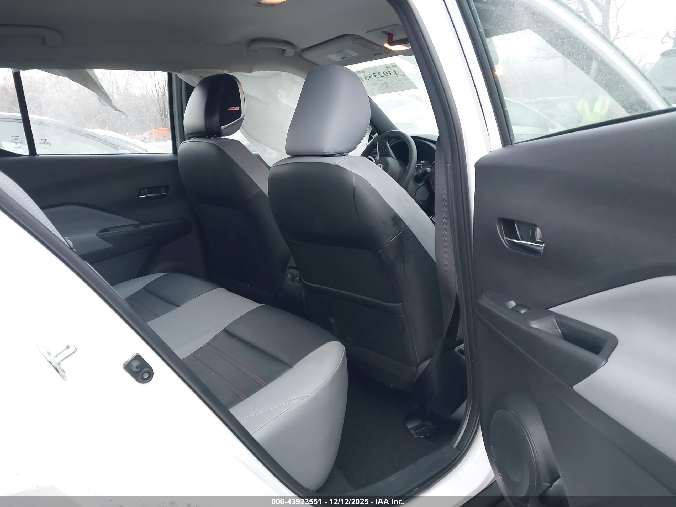 NISSAN KICKS image 8