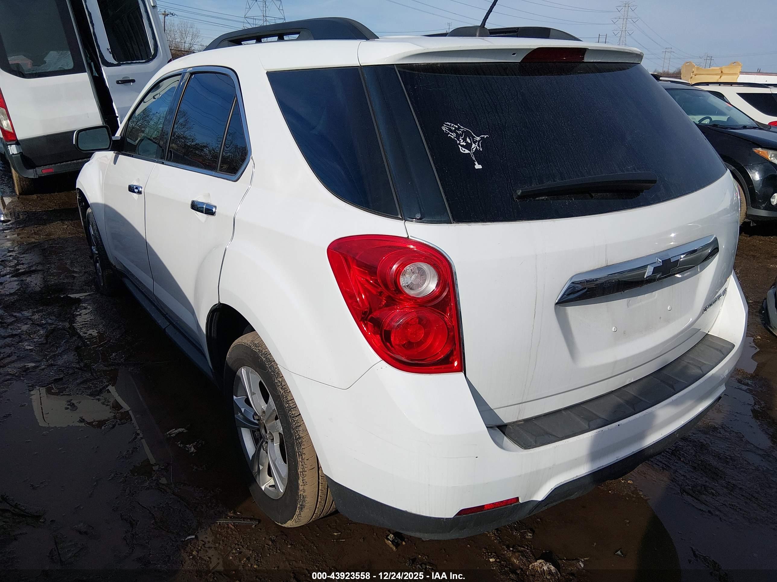 CHEVROLET EQUINOX image 3