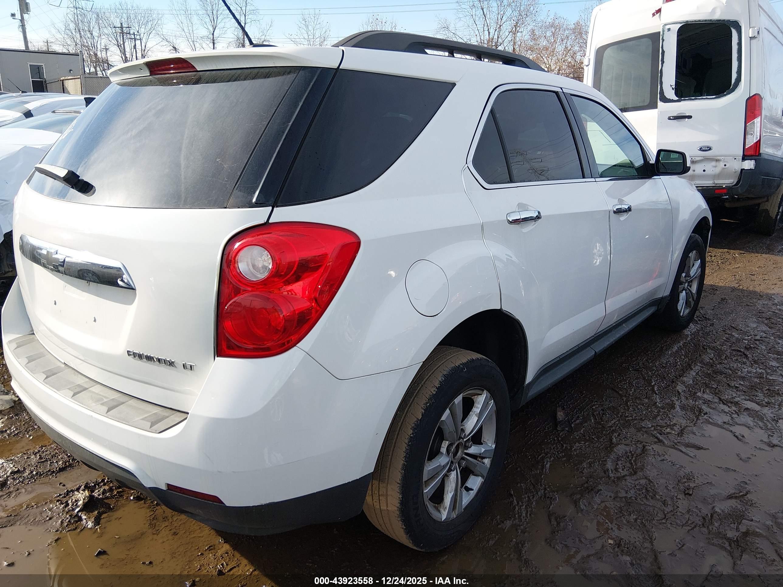 CHEVROLET EQUINOX image 4