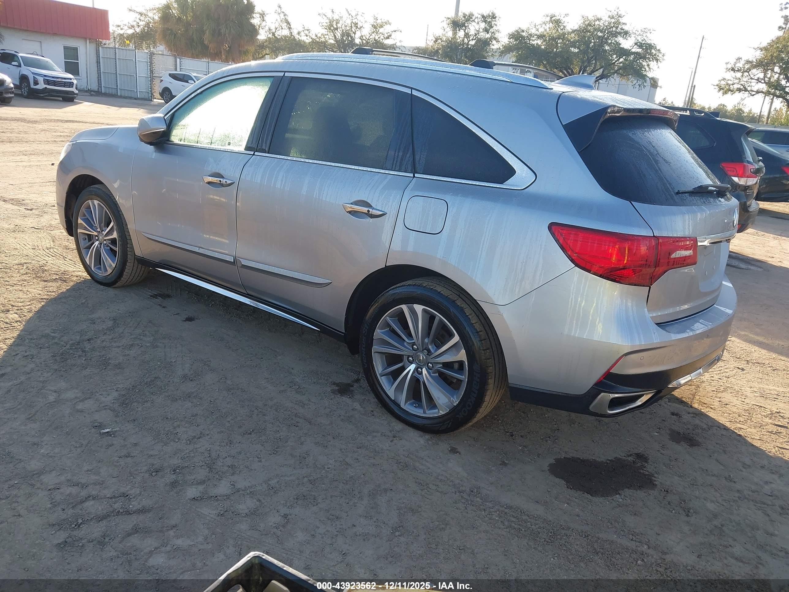 ACURA MDX image 3