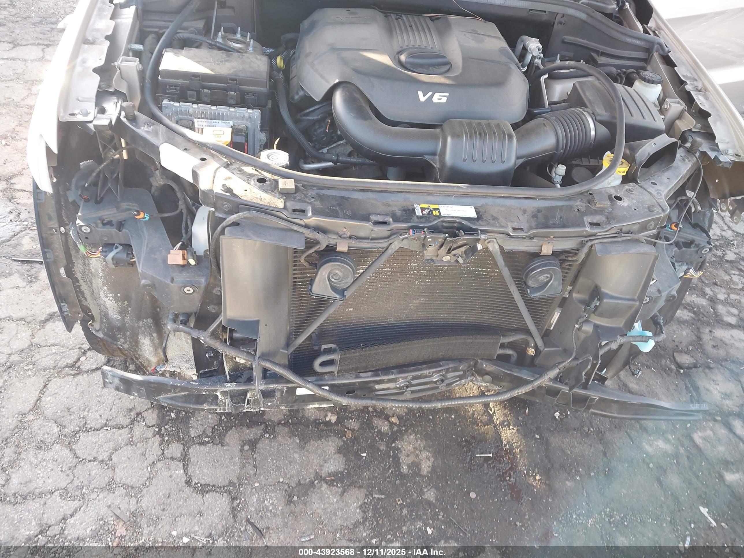 JEEP GRAND image 10
