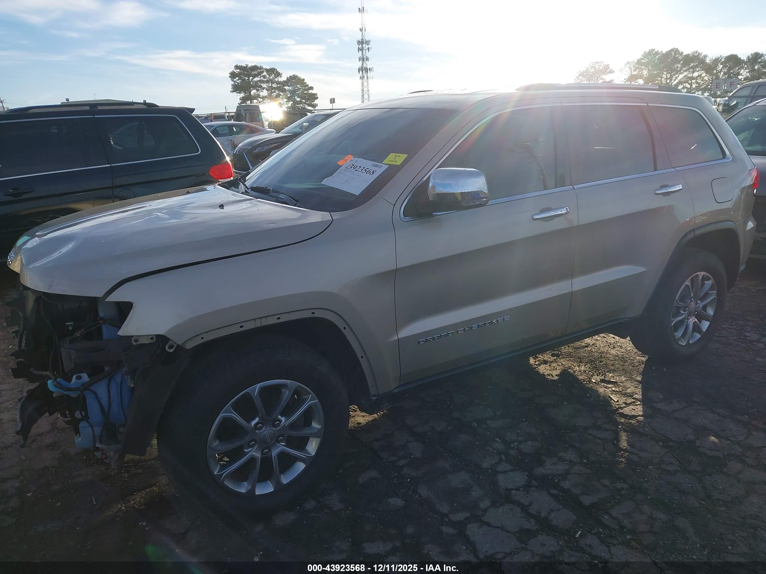 JEEP GRAND image 2
