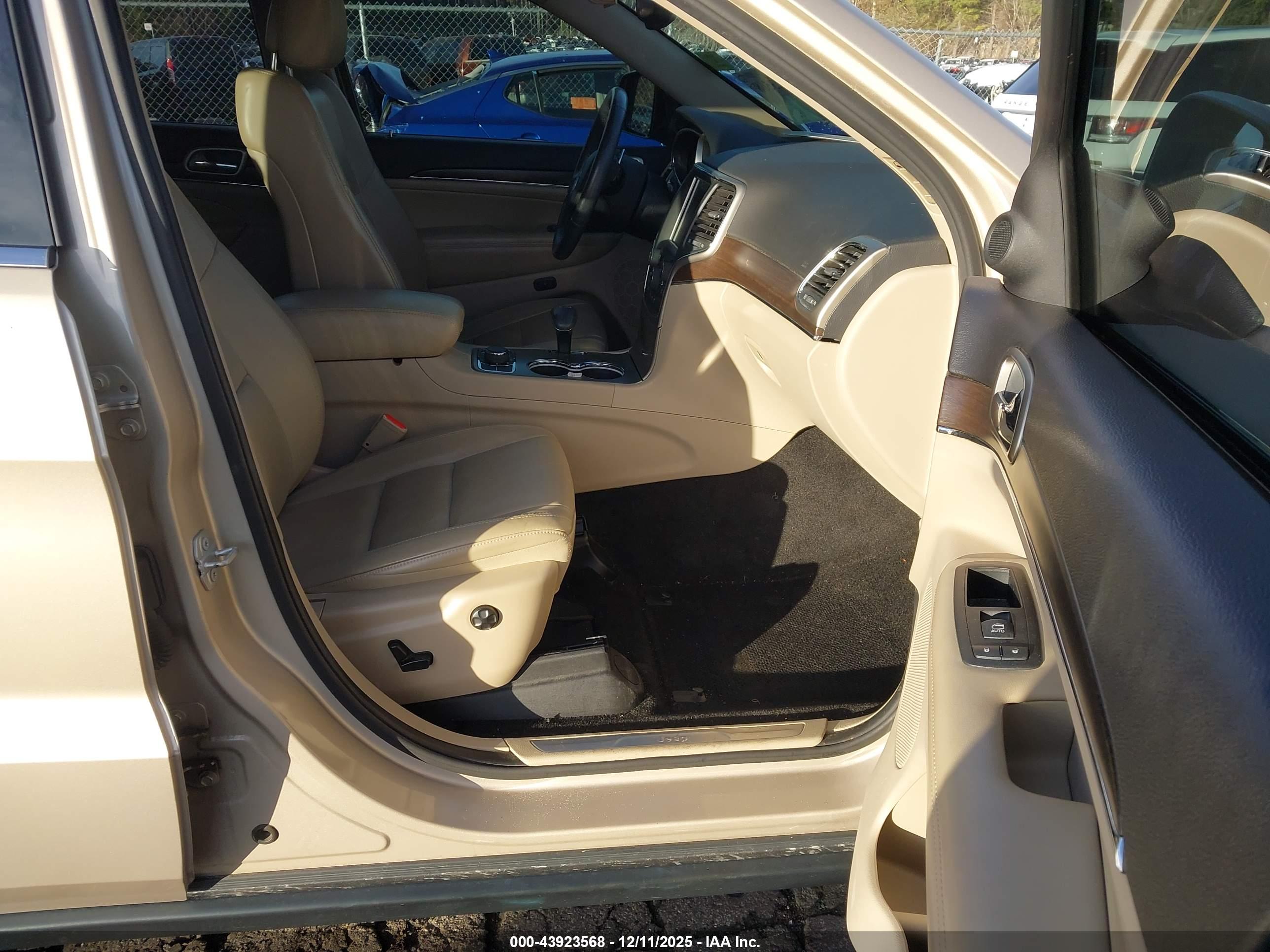 JEEP GRAND image 5