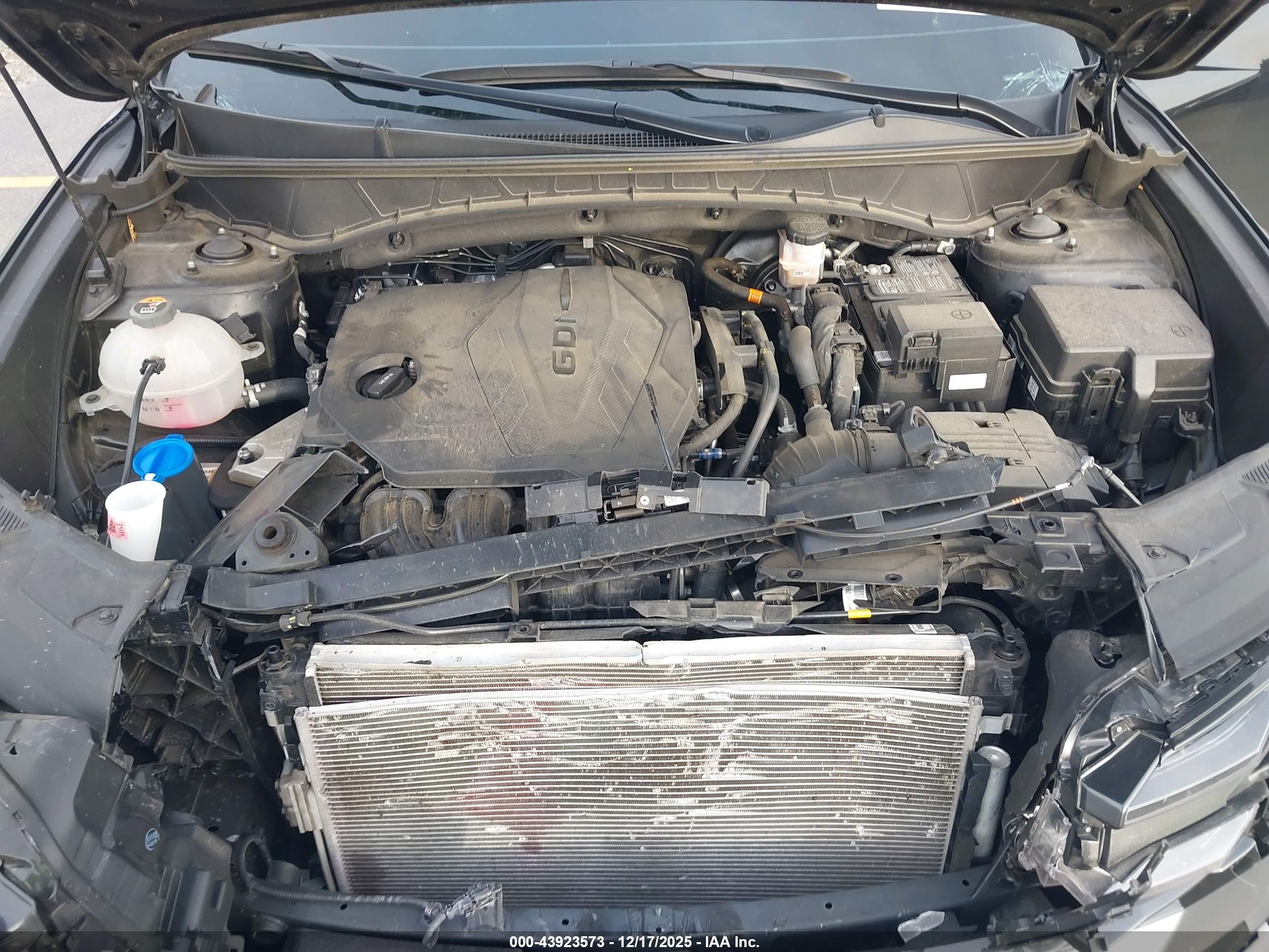 HYUNDAI TUCSON image 10