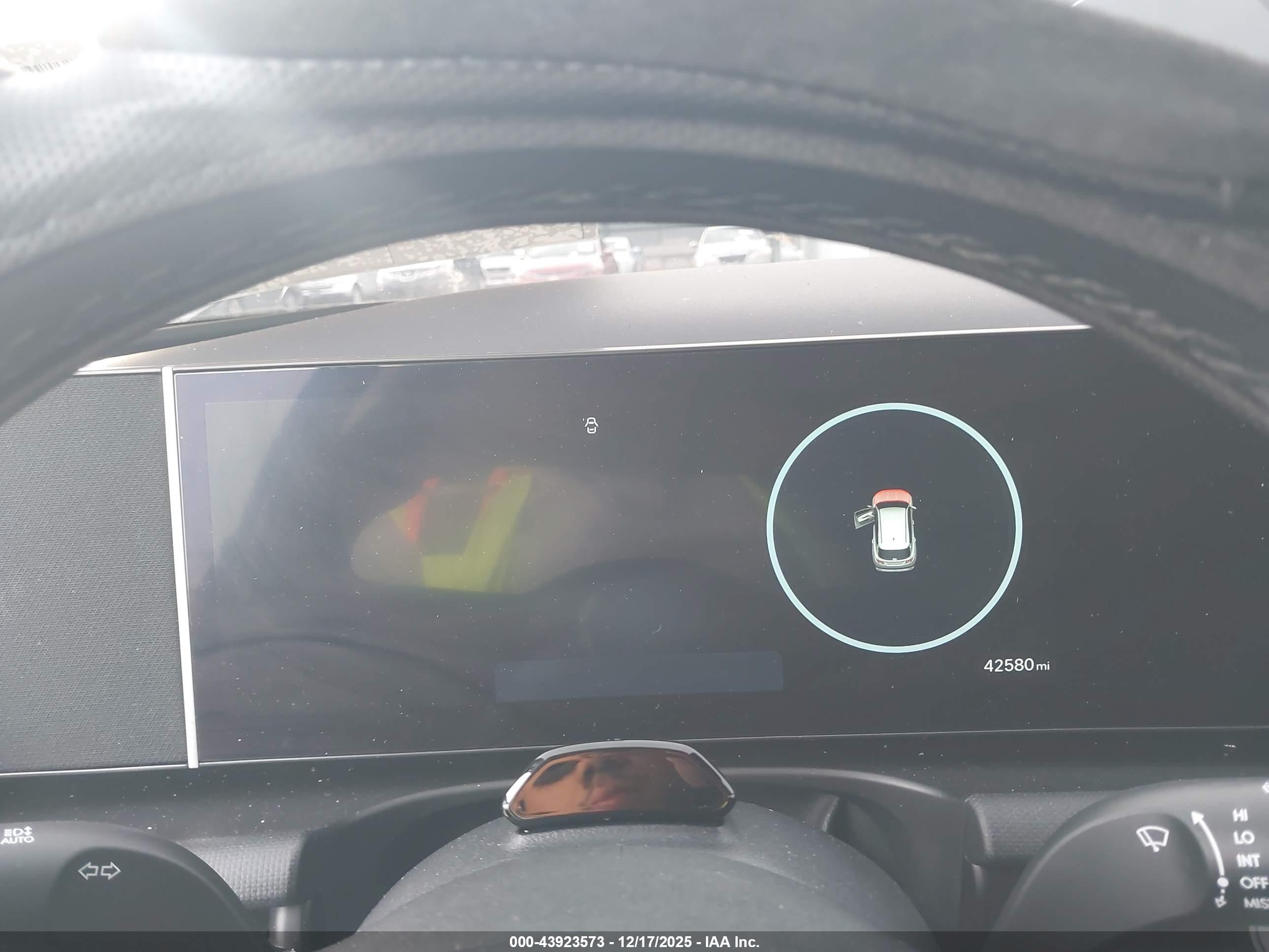 HYUNDAI TUCSON image 7