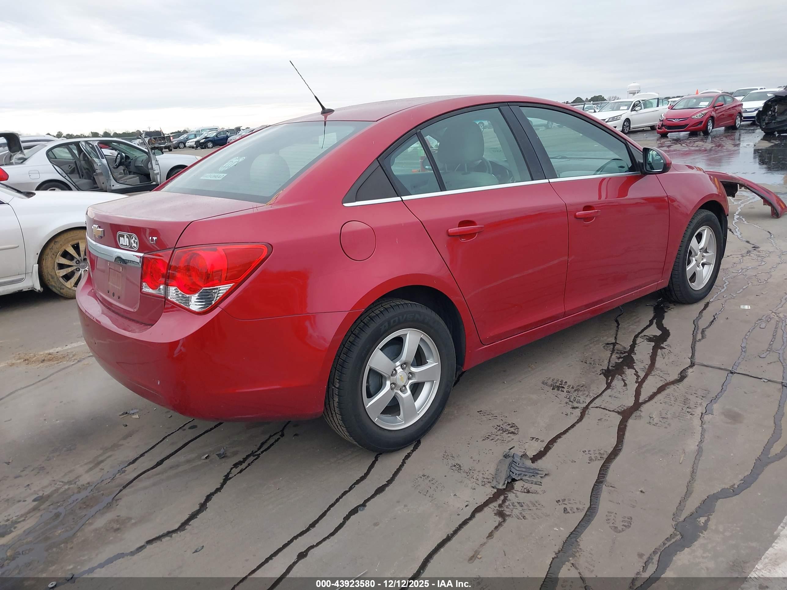 CHEVROLET CRUZE image 4