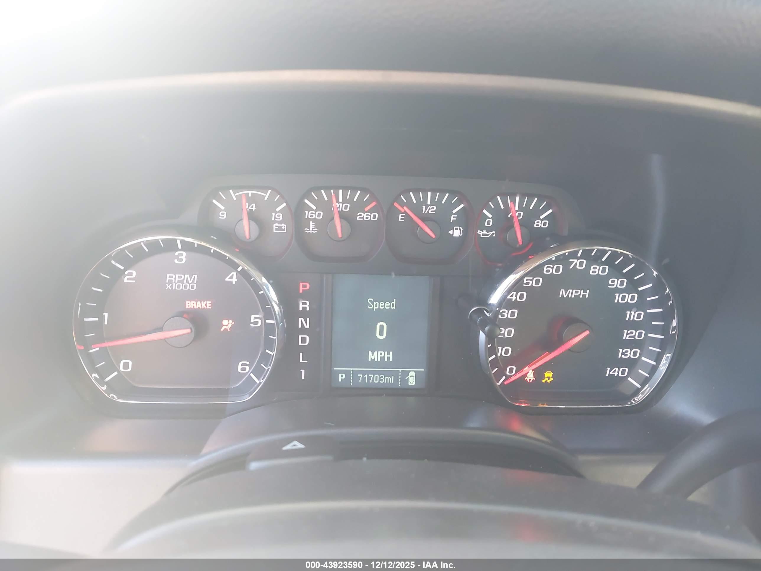 CHEVROLET SILVERADO image 7