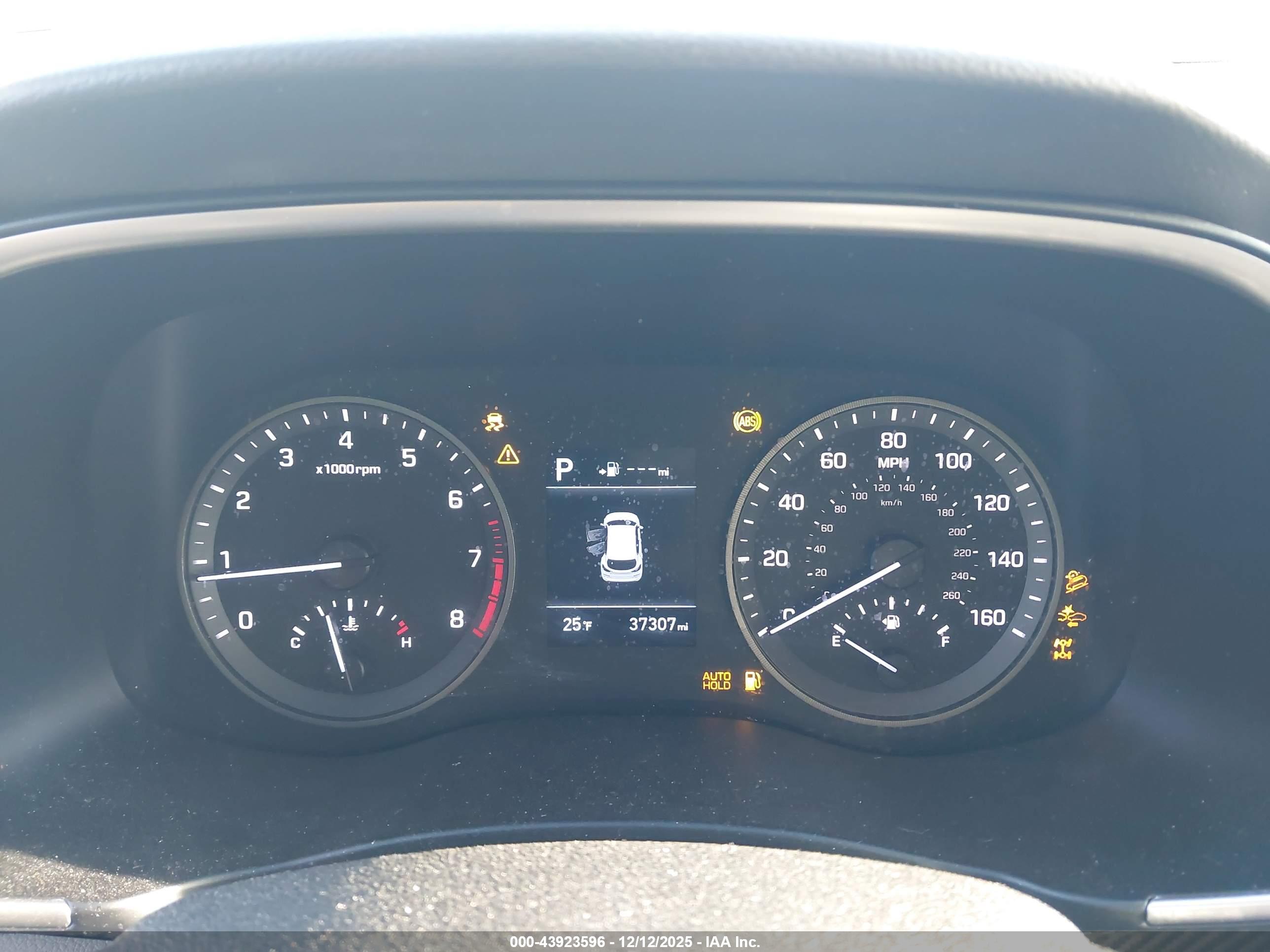 HYUNDAI TUCSON image 7