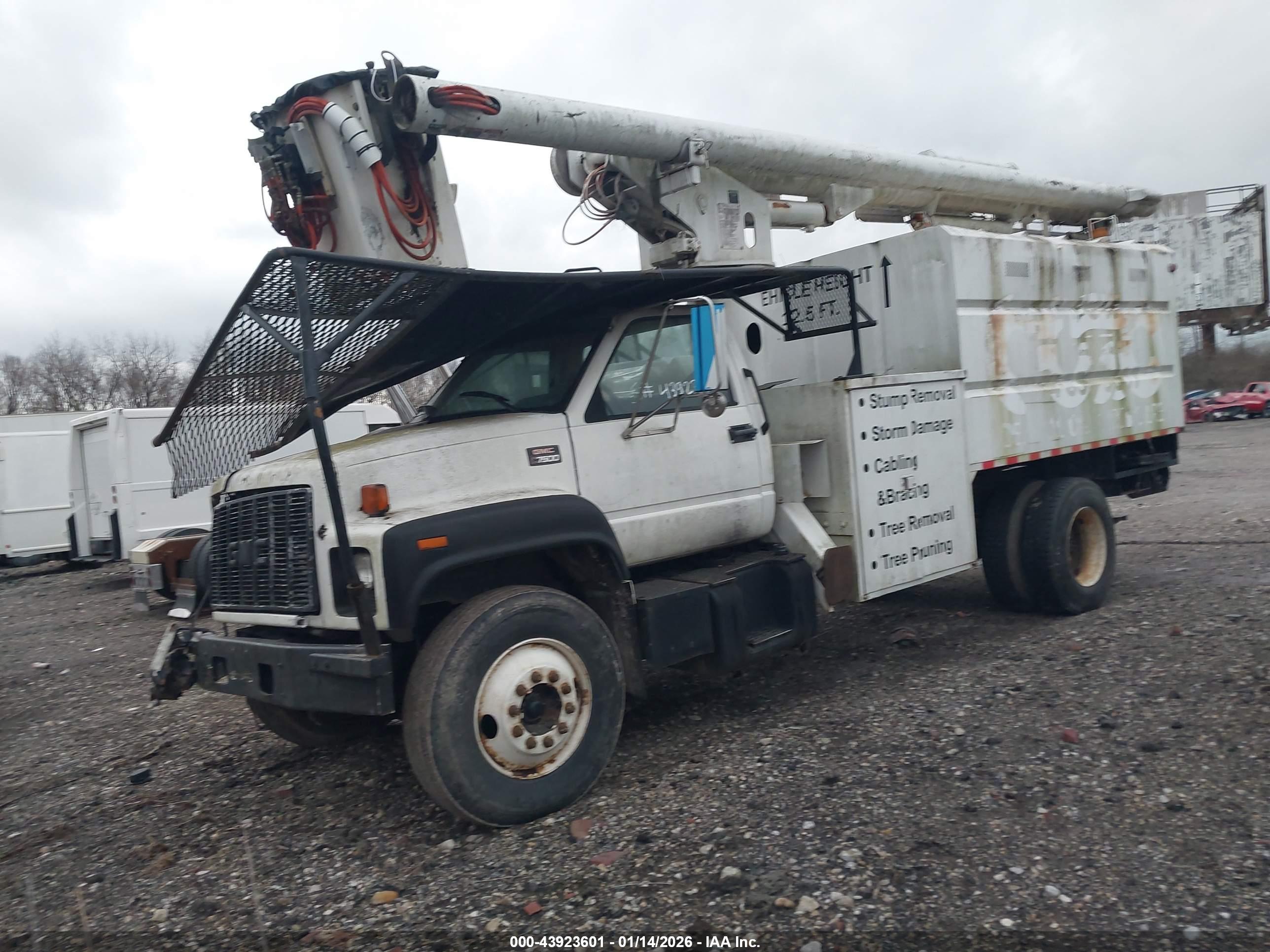 GMC C-SERIES image 2