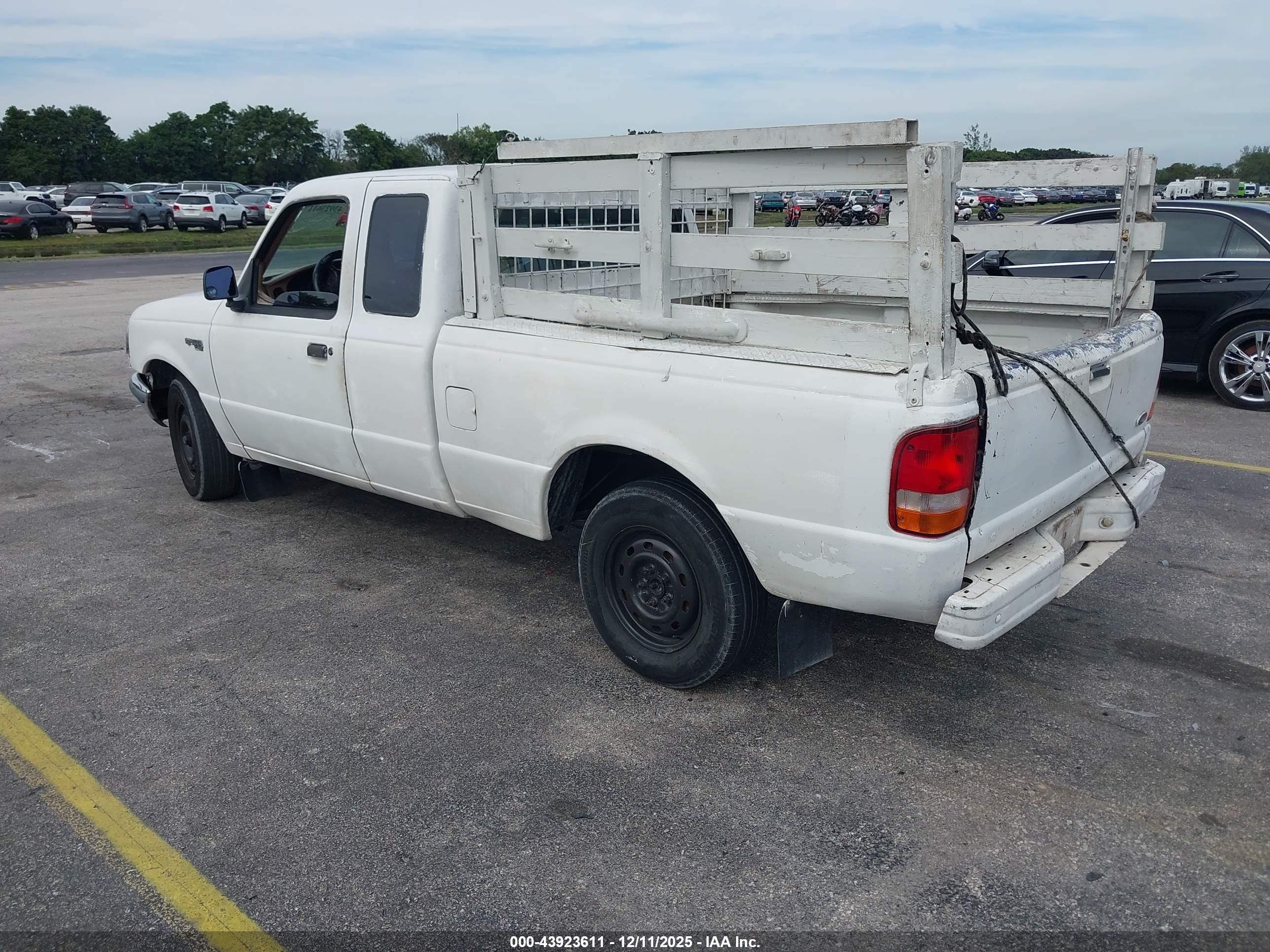 FORD RANGER image 3