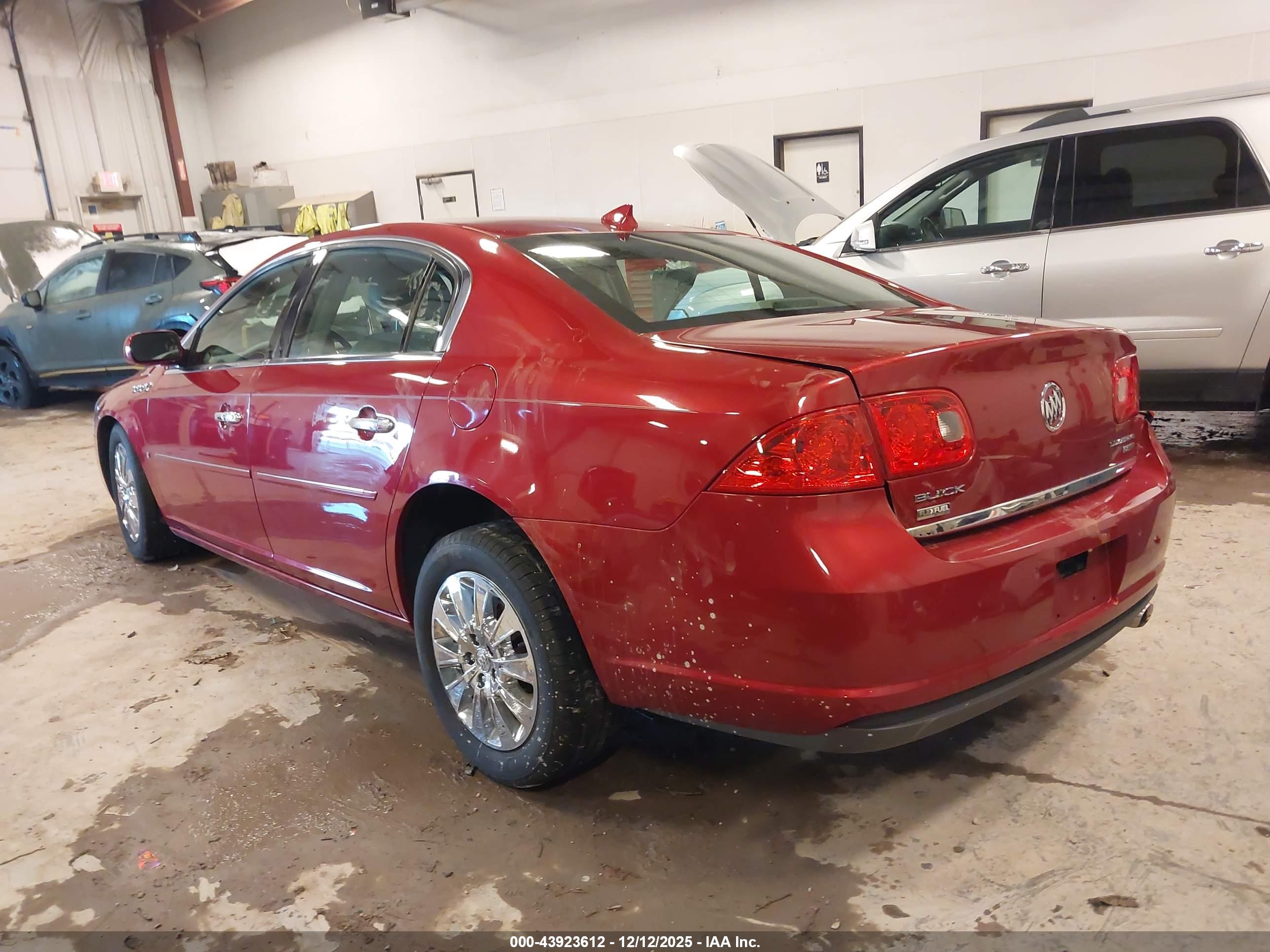 BUICK LUCERNE image 3