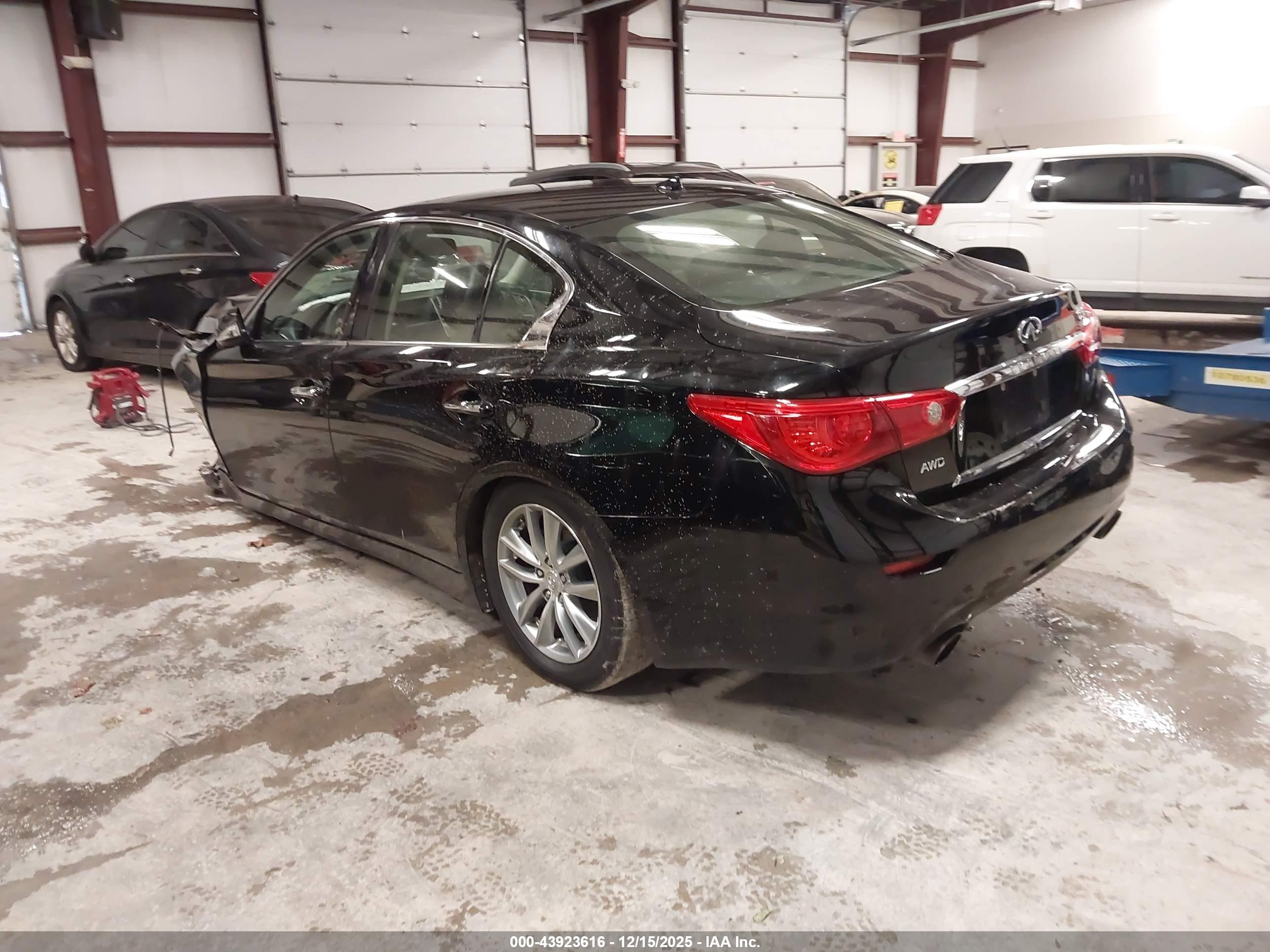 INFINITI Q50 image 3